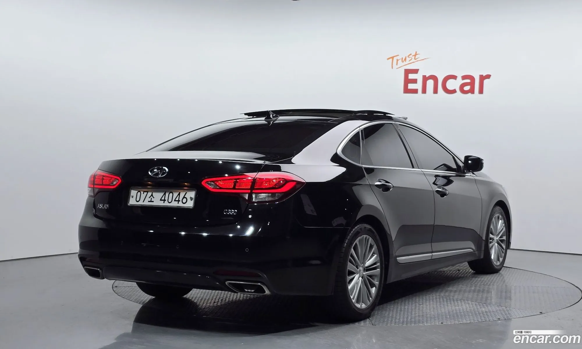 Hyundai Aslan 2015 — 12