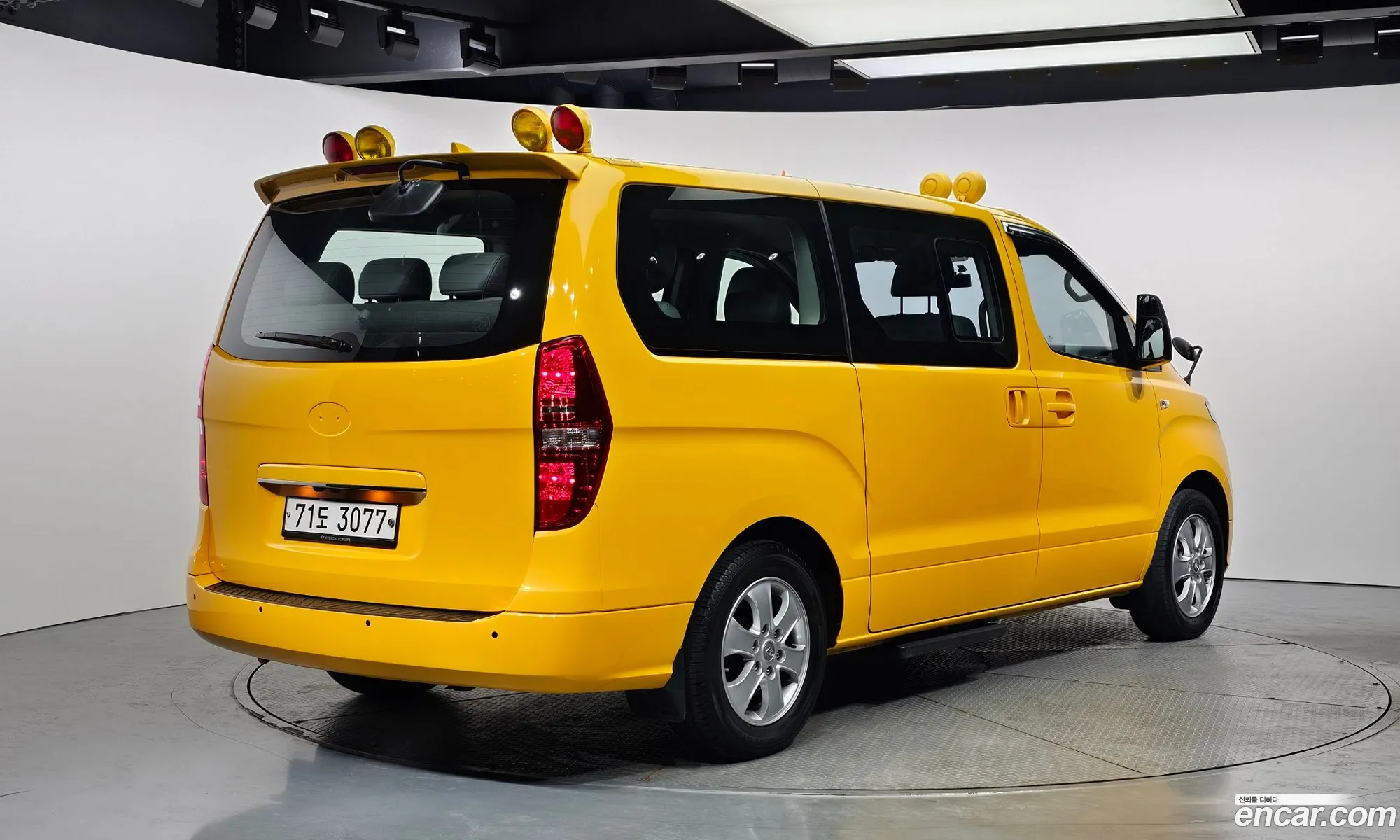 Hyundai Grand Starex 2020 — 15