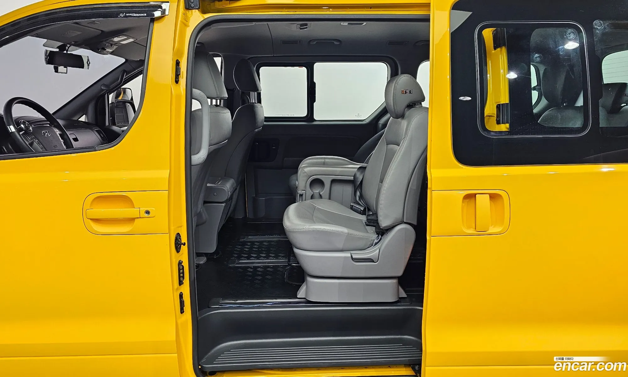 Hyundai Grand Starex 2020 — 14