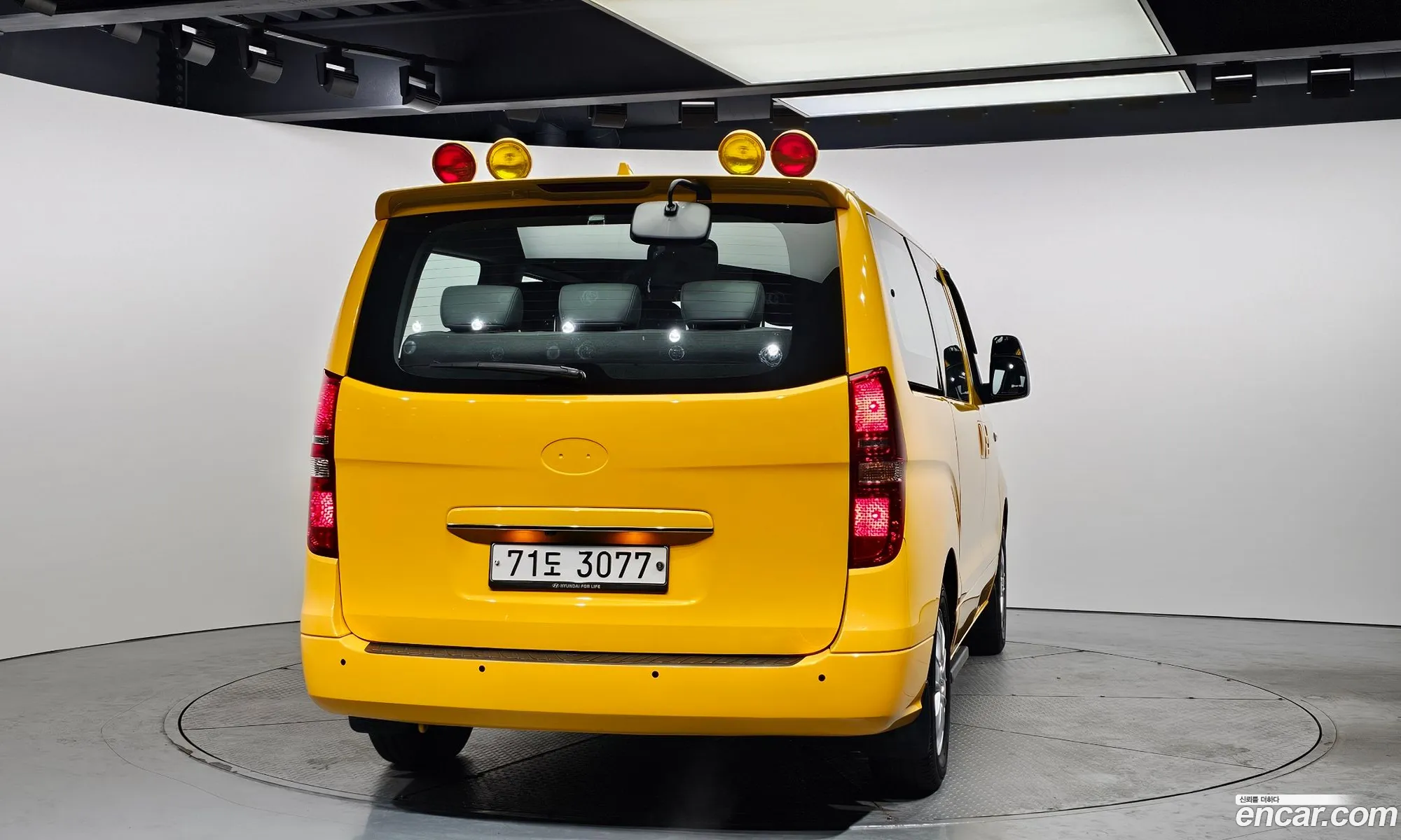 Hyundai Grand Starex 2020 — 11