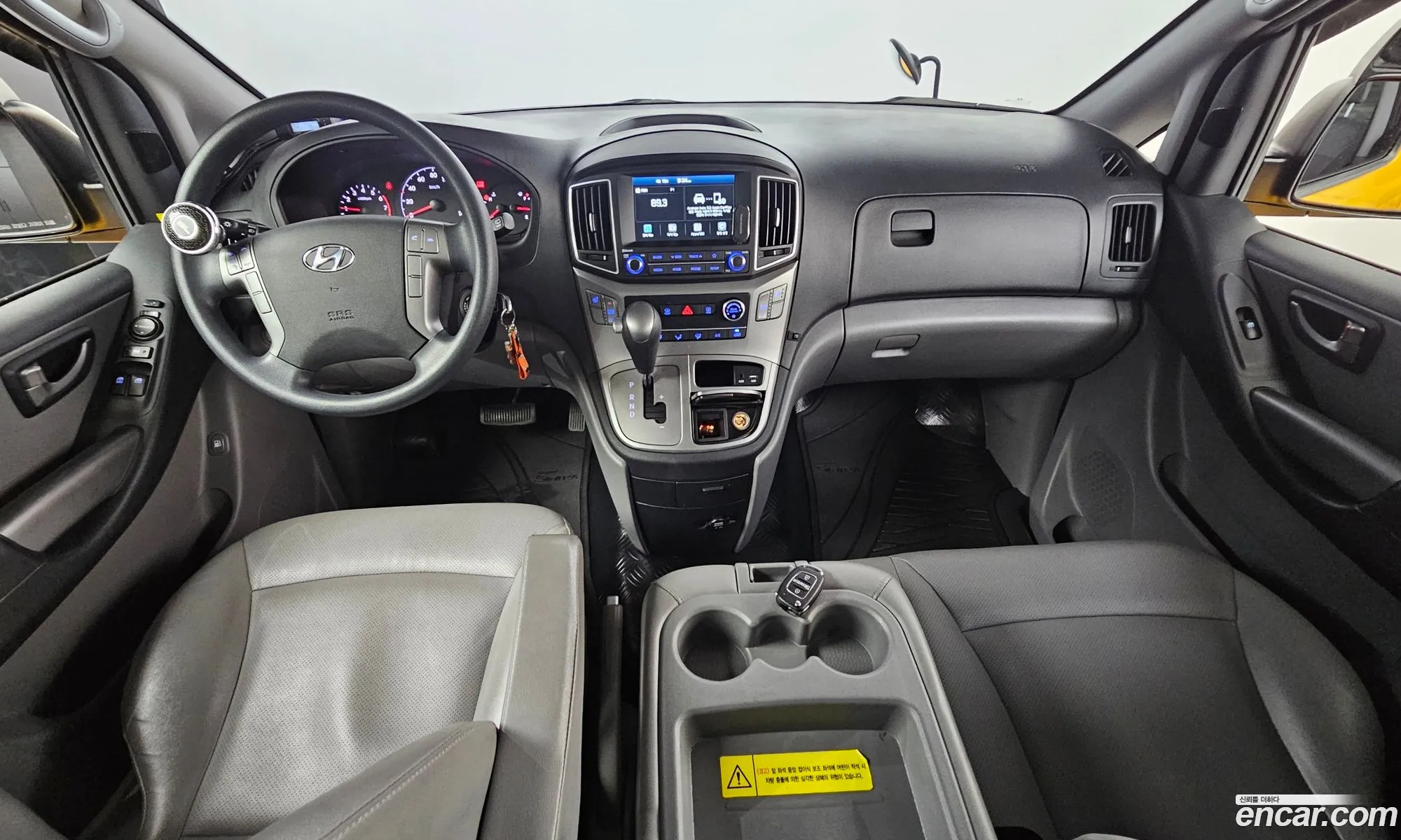 Hyundai Grand Starex 2020 — 12
