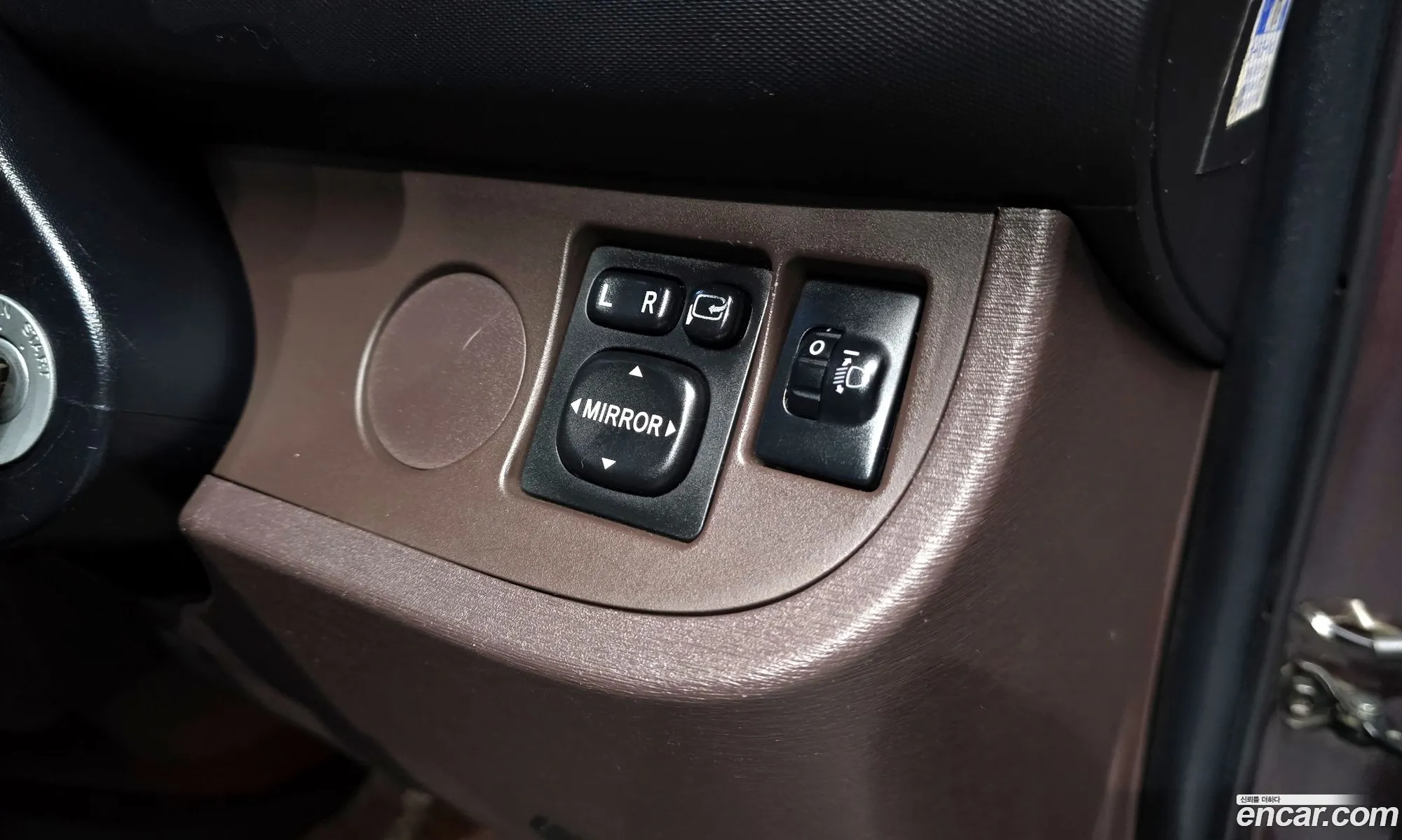 Toyota iQ 2010 KL90B3A8GAKZ00003 — 3