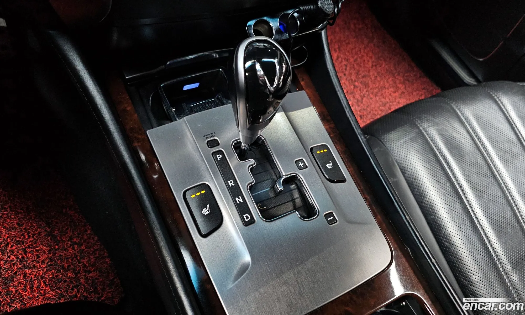 Hyundai Equus 2009 — 18