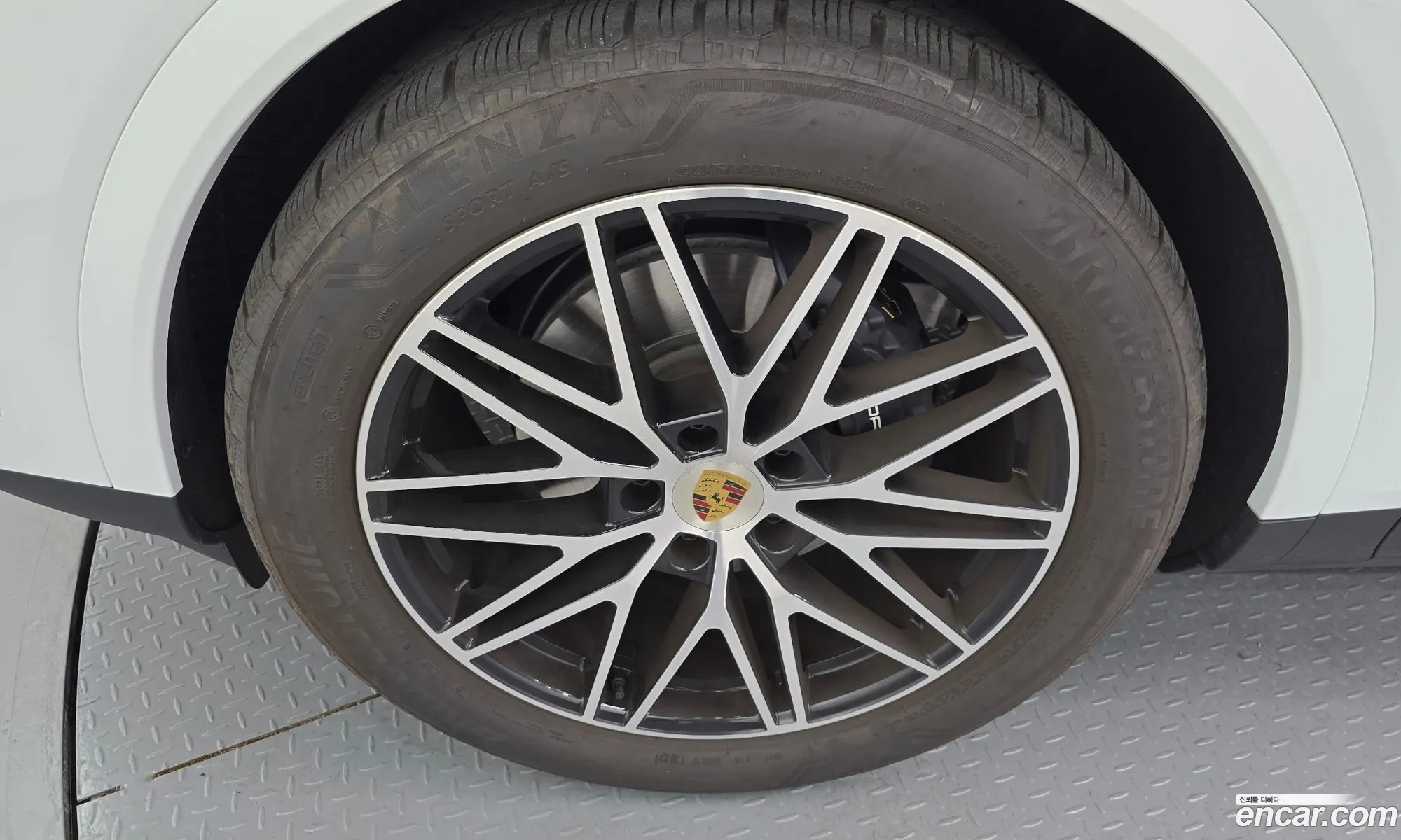 Porsche Cayenne 2024 WP1BA29YXRDA60138 — 9