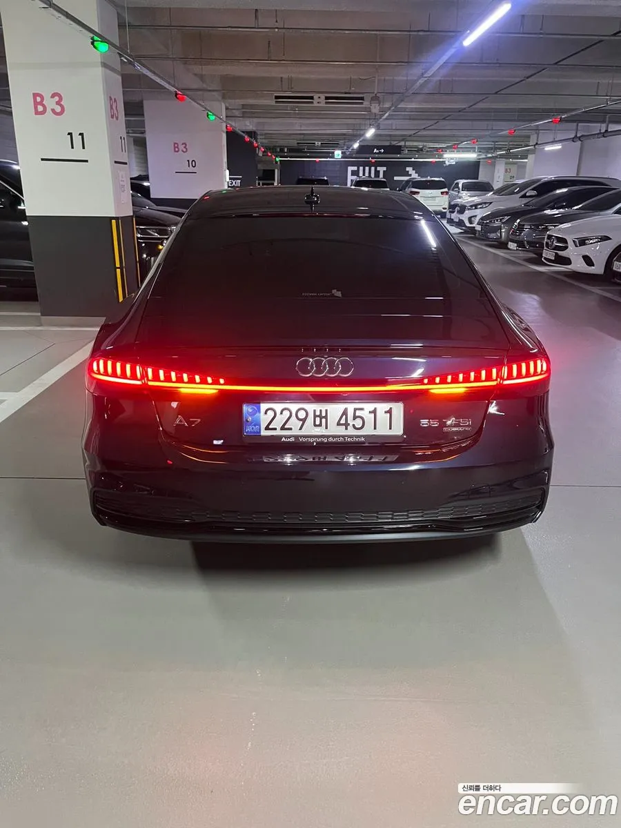 Audi A7 2022 — 8