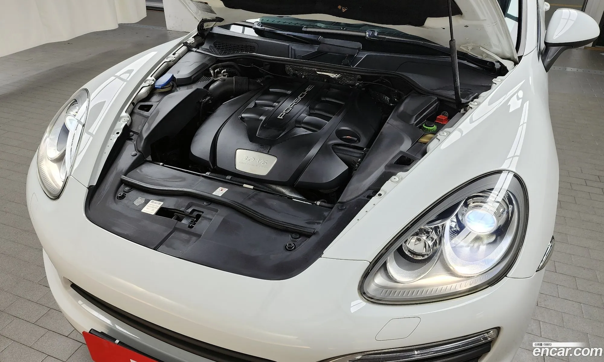 Porsche Cayenne 2013 WP1AF2922DLA41672 — 18