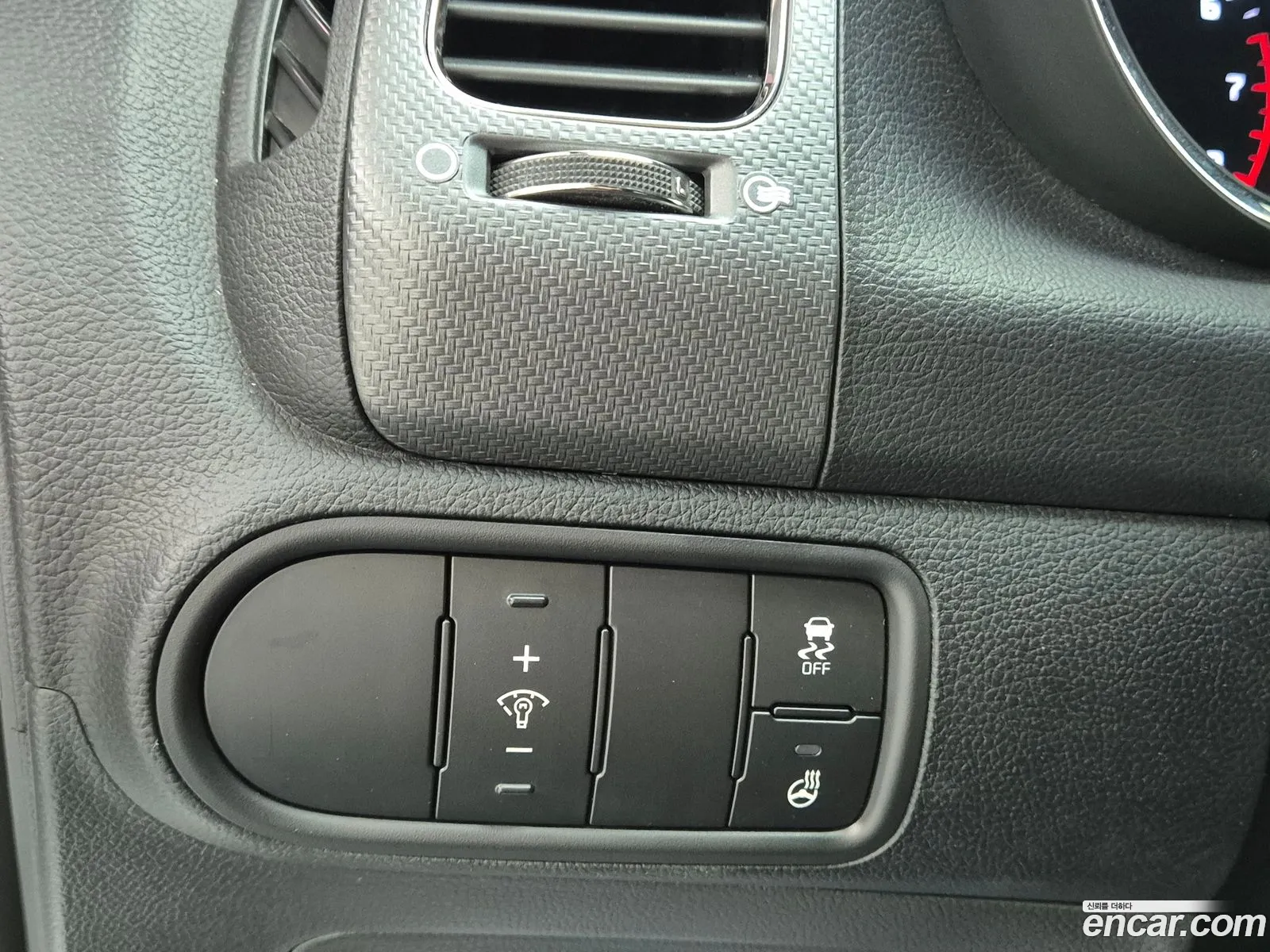 Kia K3 2017 — 17