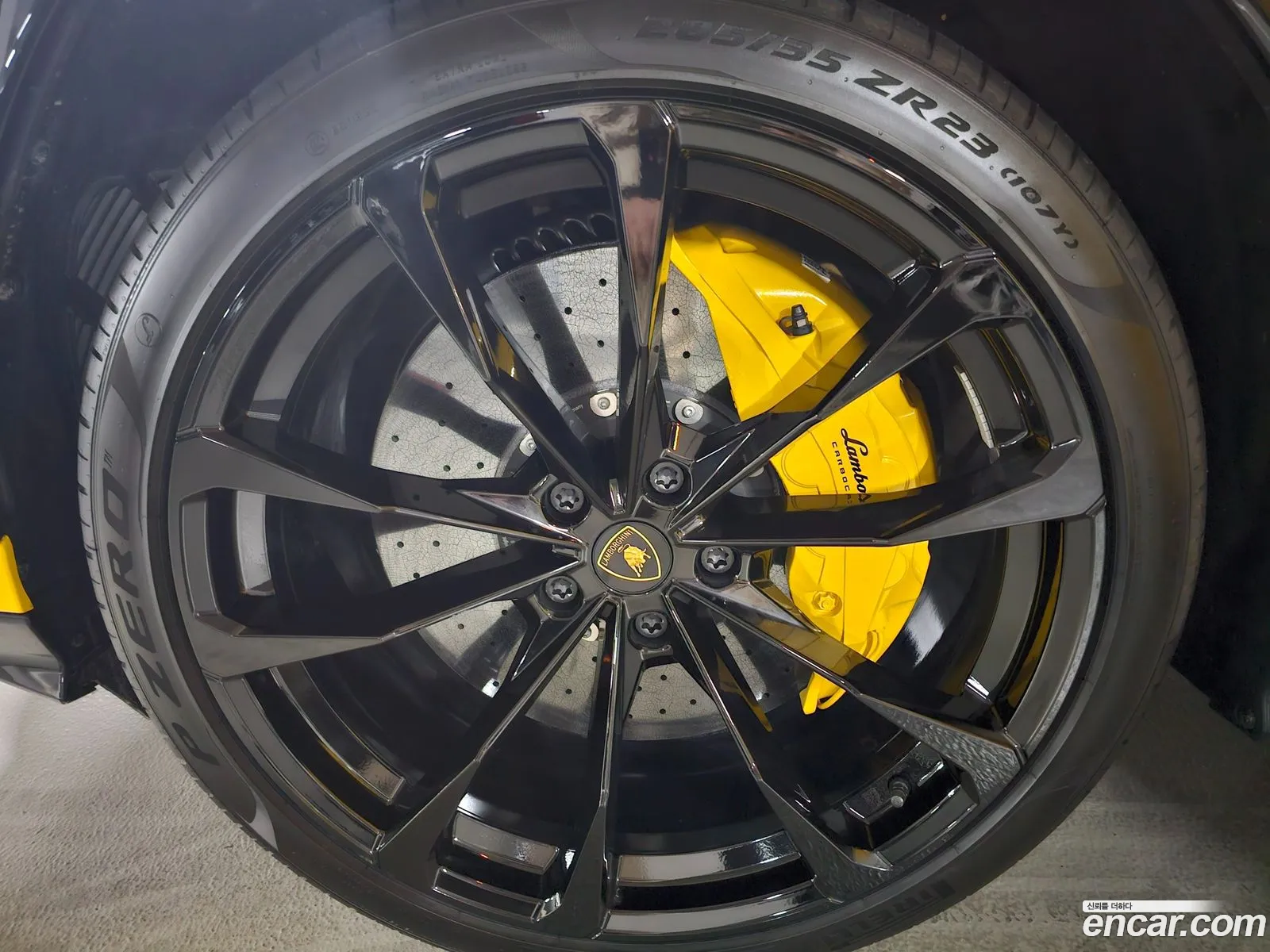 Lamborghini Urus 2024 — 15