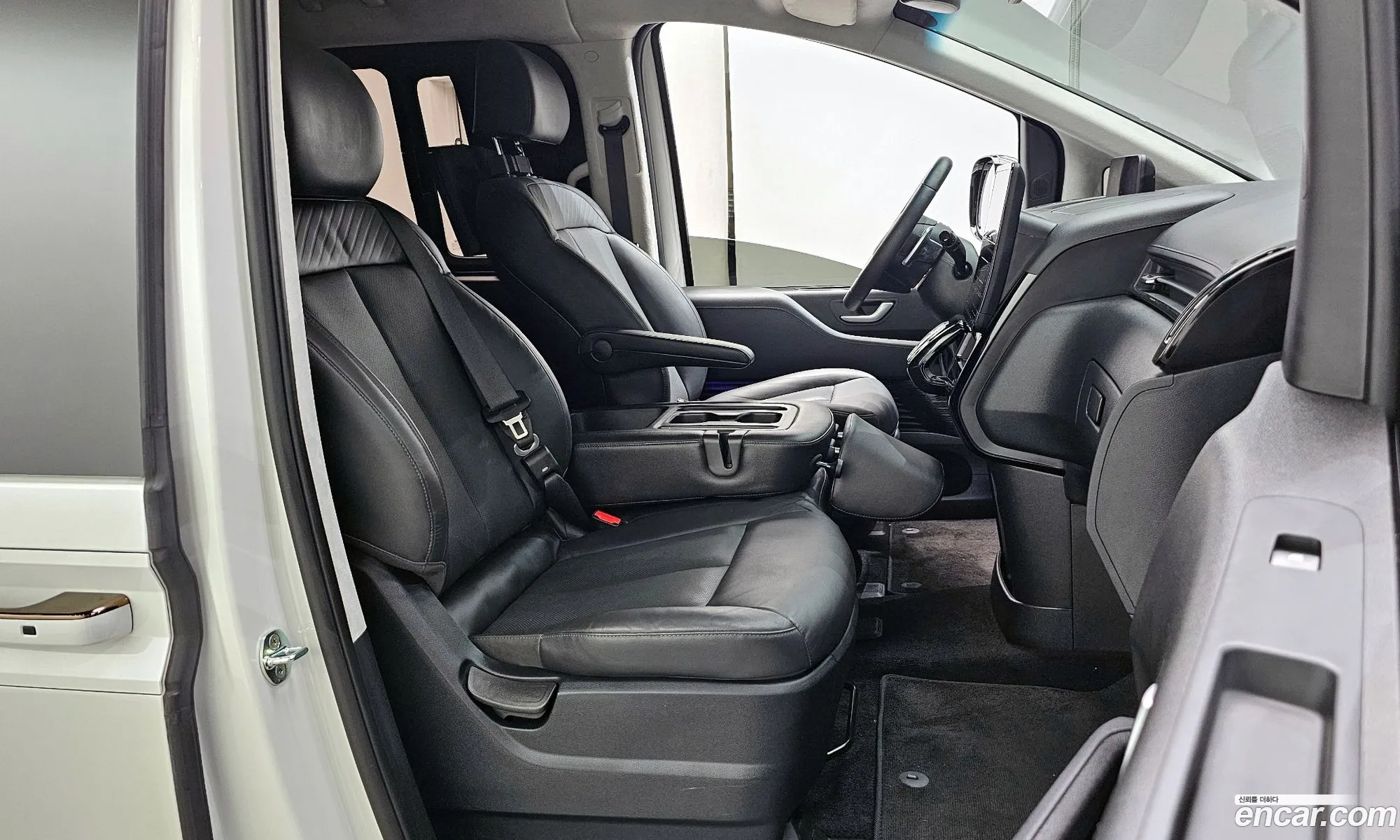 Hyundai Staria 2022 — 10