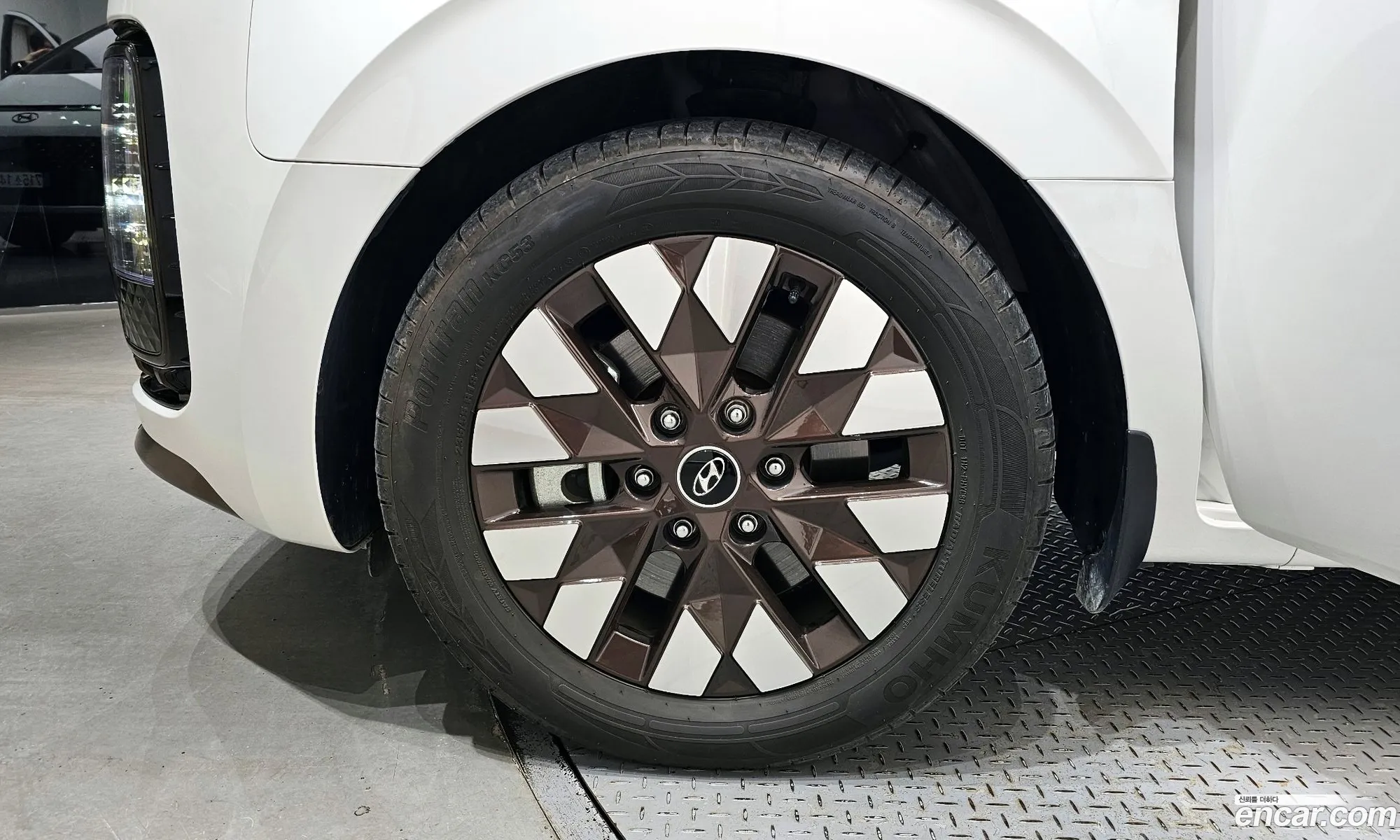 Hyundai Staria 2022 — 15