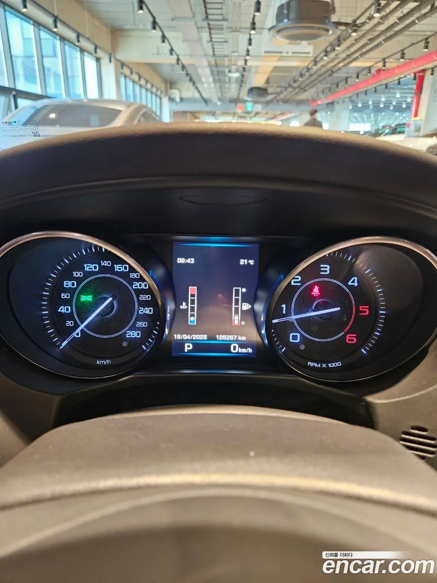Jaguar XE 2016 — 5
