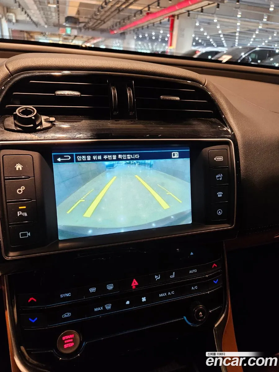 Jaguar XE 2016 — 6