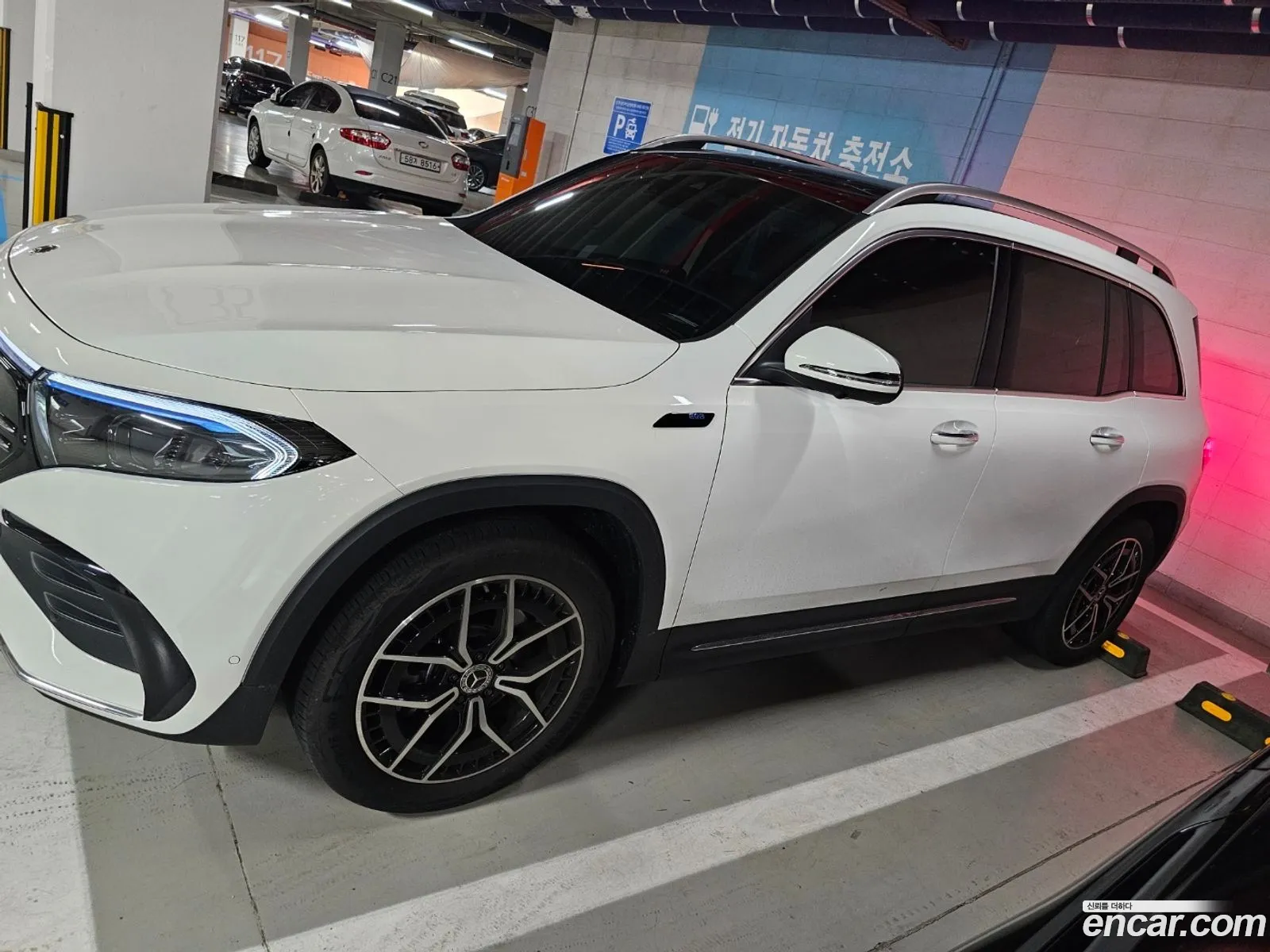 Mercedes-Benz EQB X243 2023 — 11