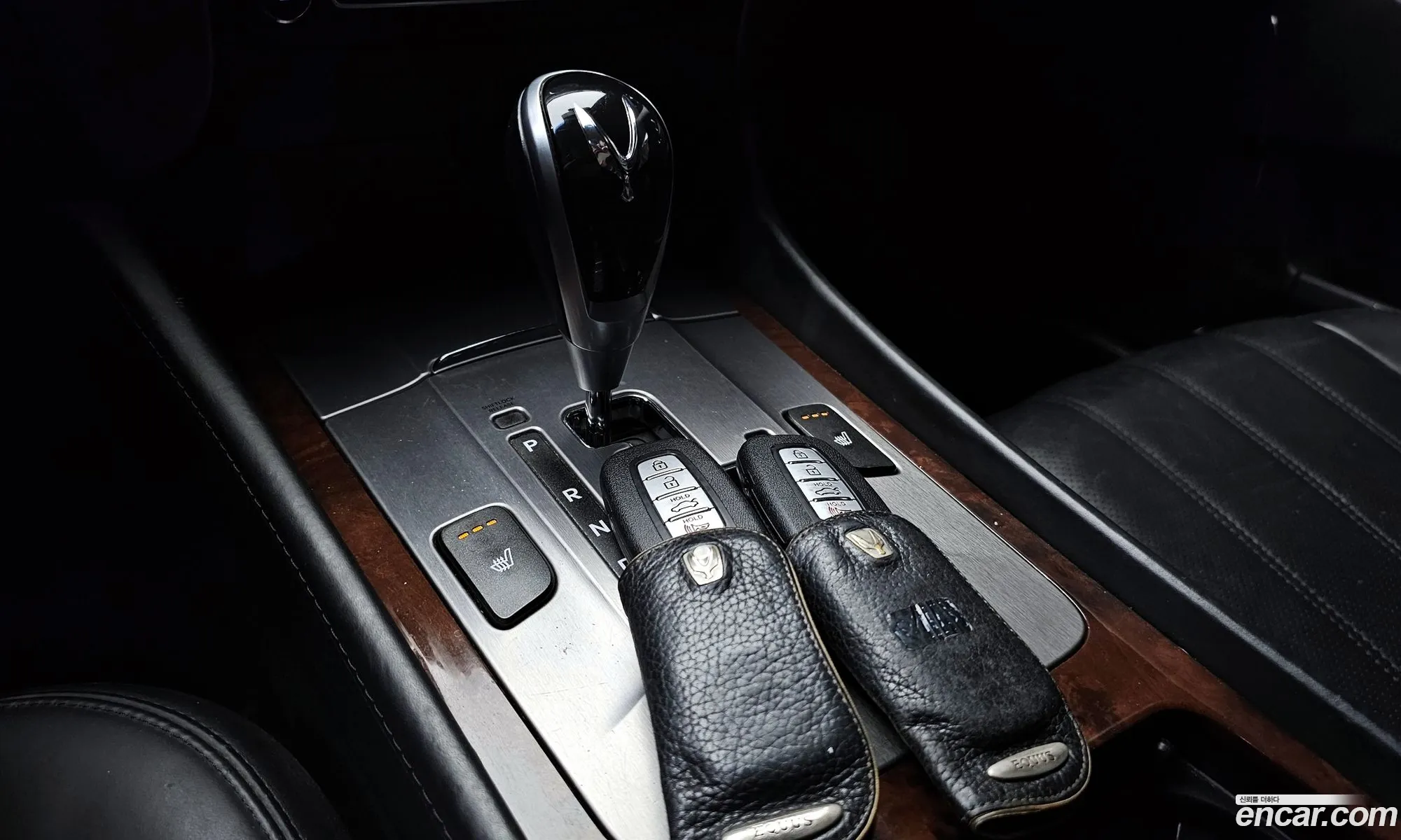 Hyundai Equus 2009 — 16