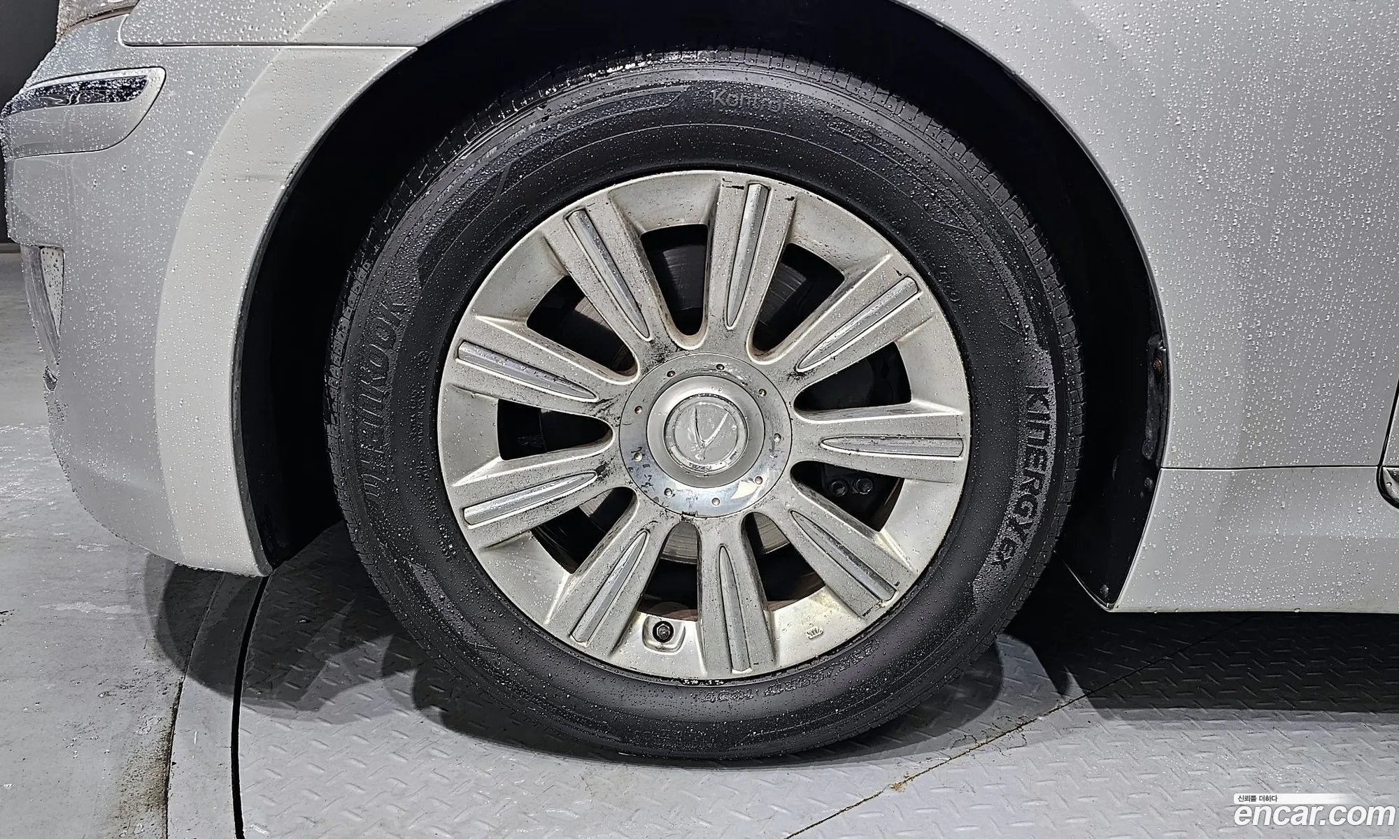 Hyundai Equus 2009 — 19