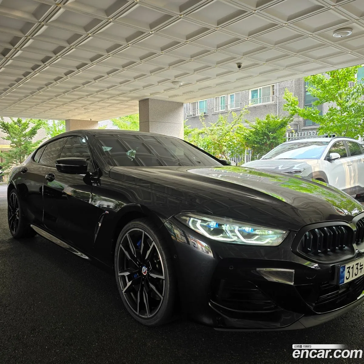 BMW 8 Series 2023 — 6