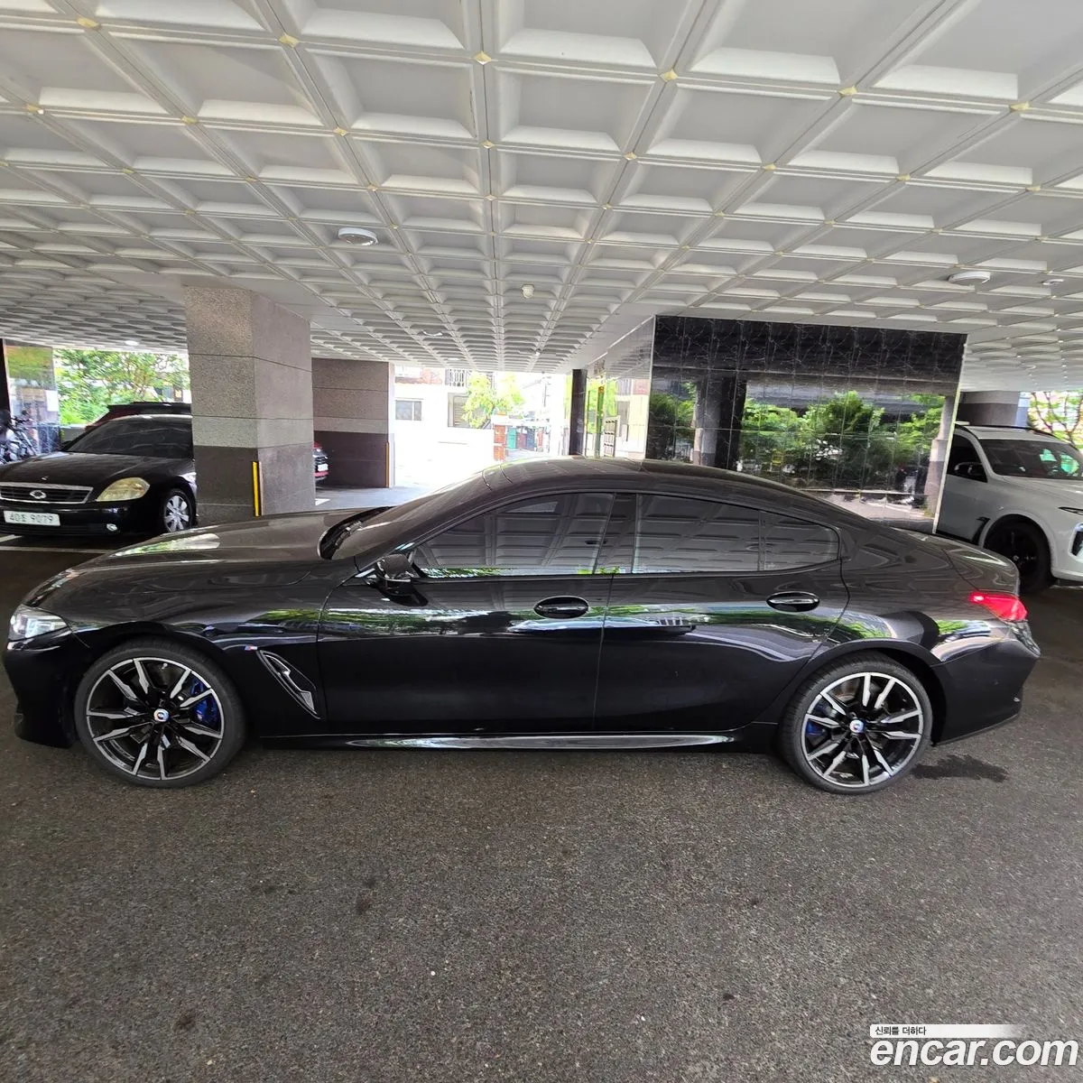 BMW 8 Series 2023 — 4
