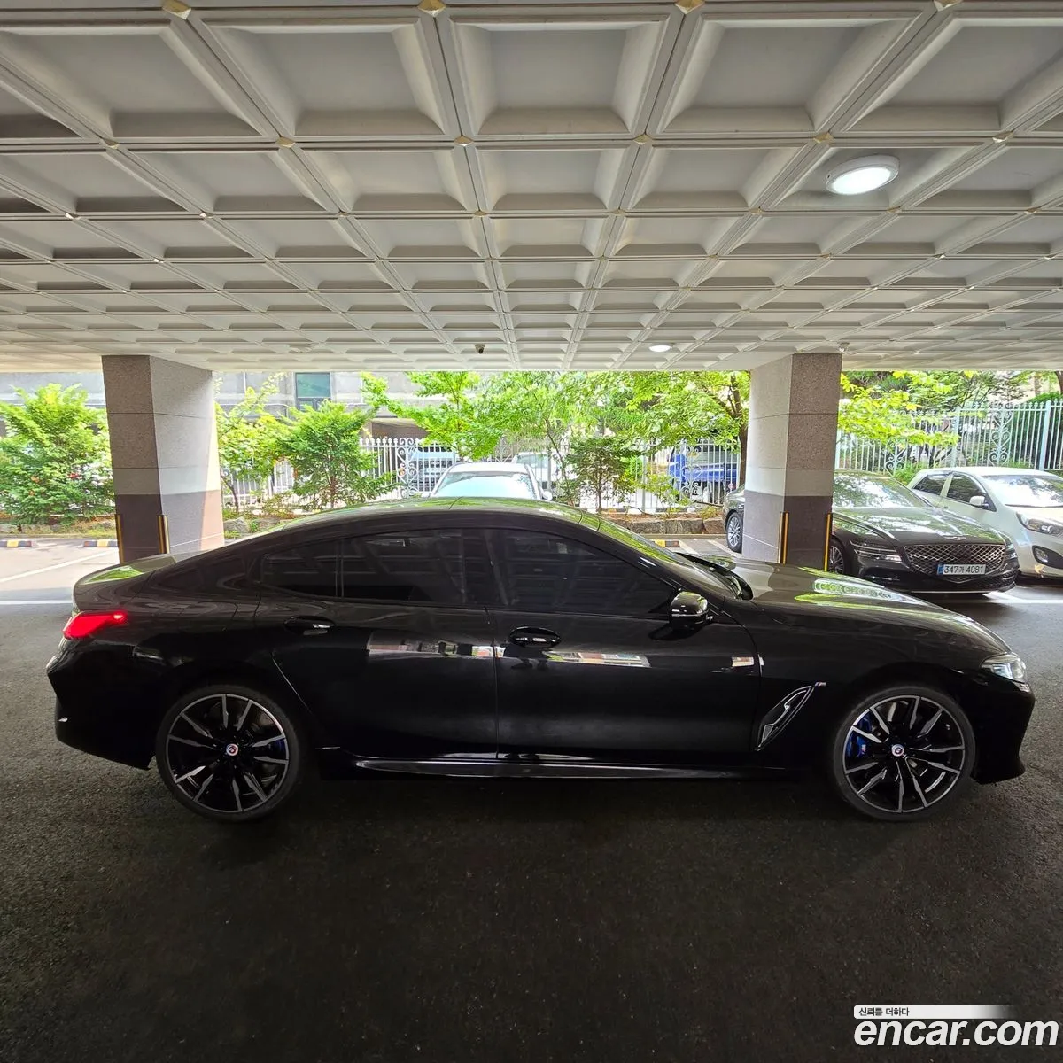 BMW 8 Series 2023 — 12