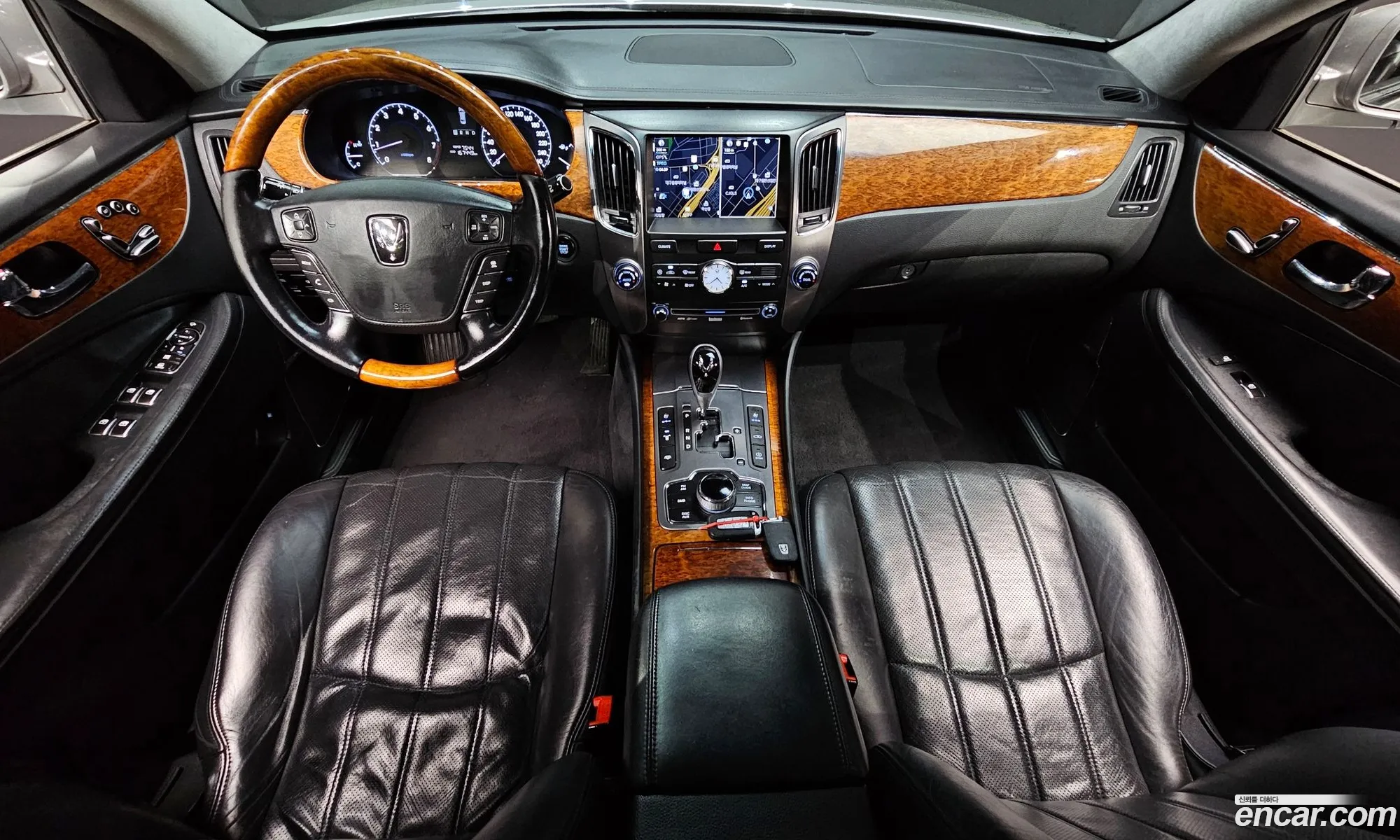Hyundai Equus 2009 — 19