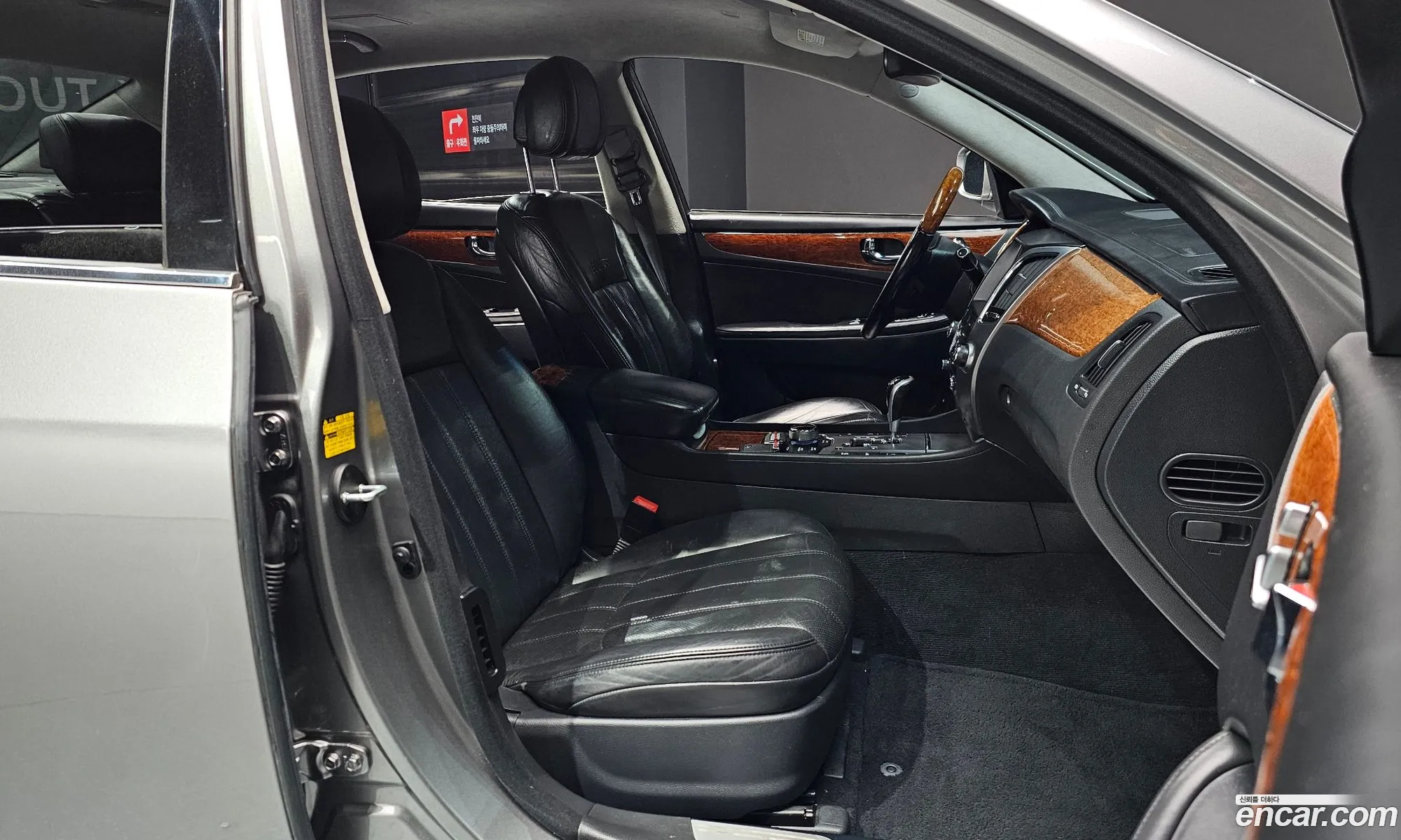 Hyundai Equus 2009 — 9