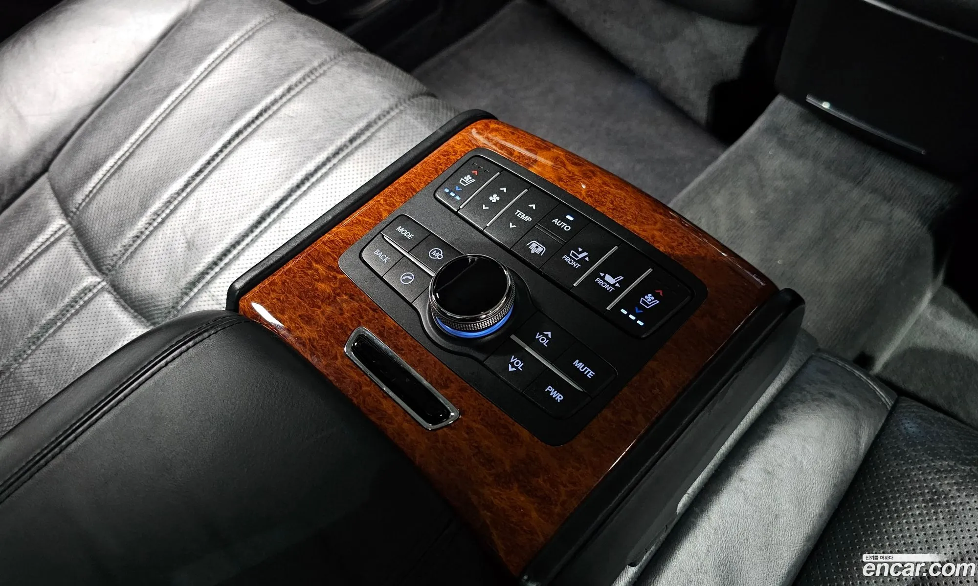 Hyundai Equus 2009 — 3