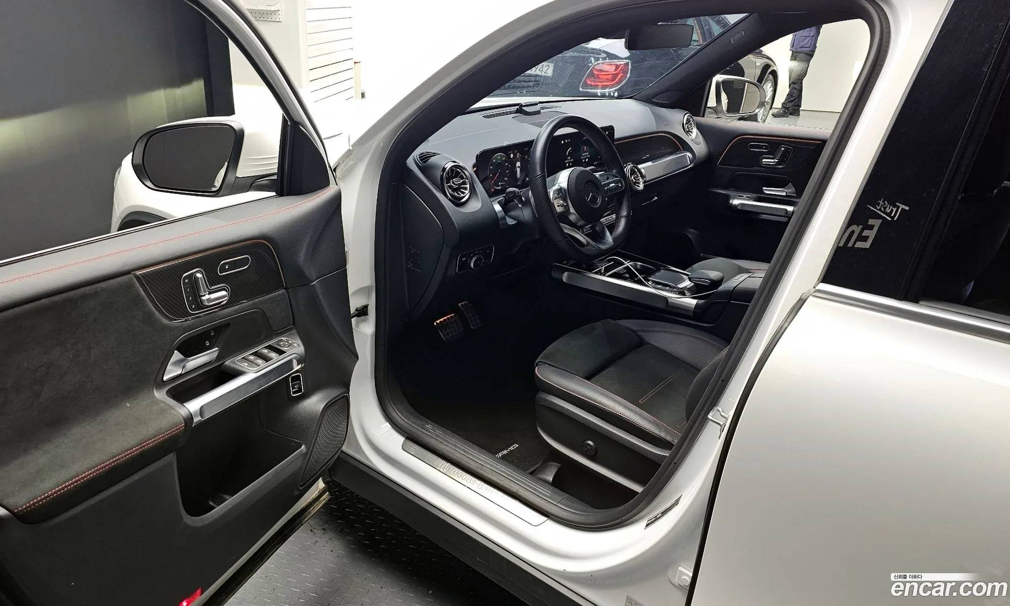 Mercedes-Benz GLB-Class X247 2023 — 16