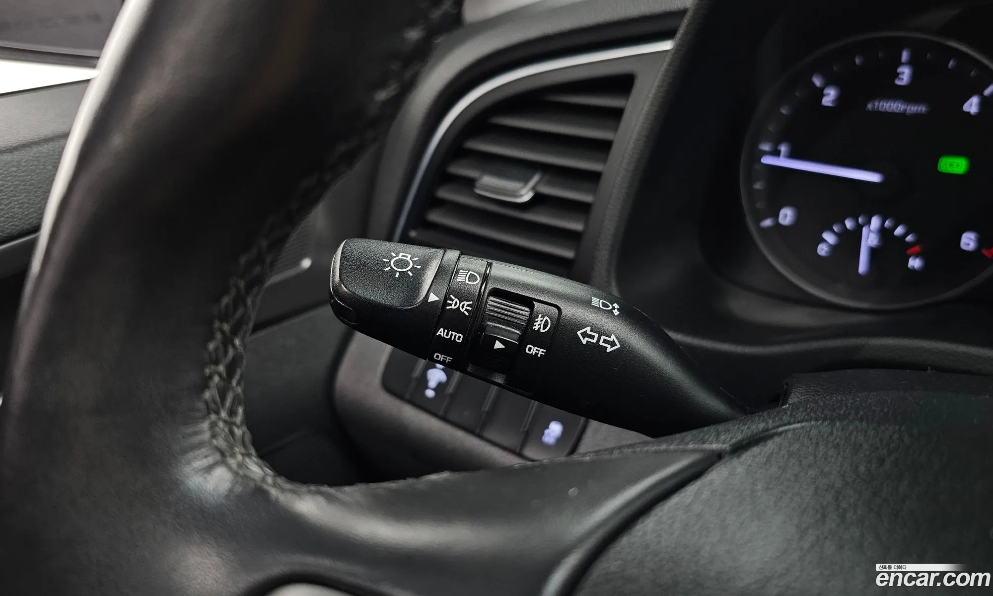 Hyundai Elantra AD 2015 — 17