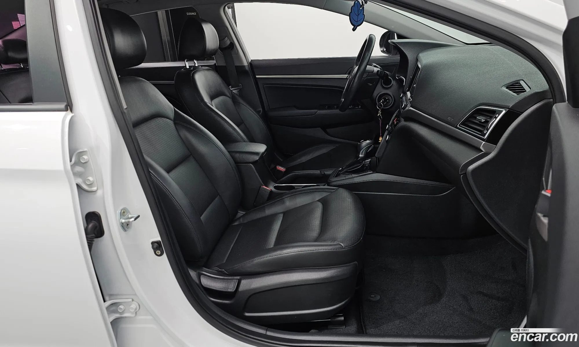 Hyundai Elantra AD 2015 — 18