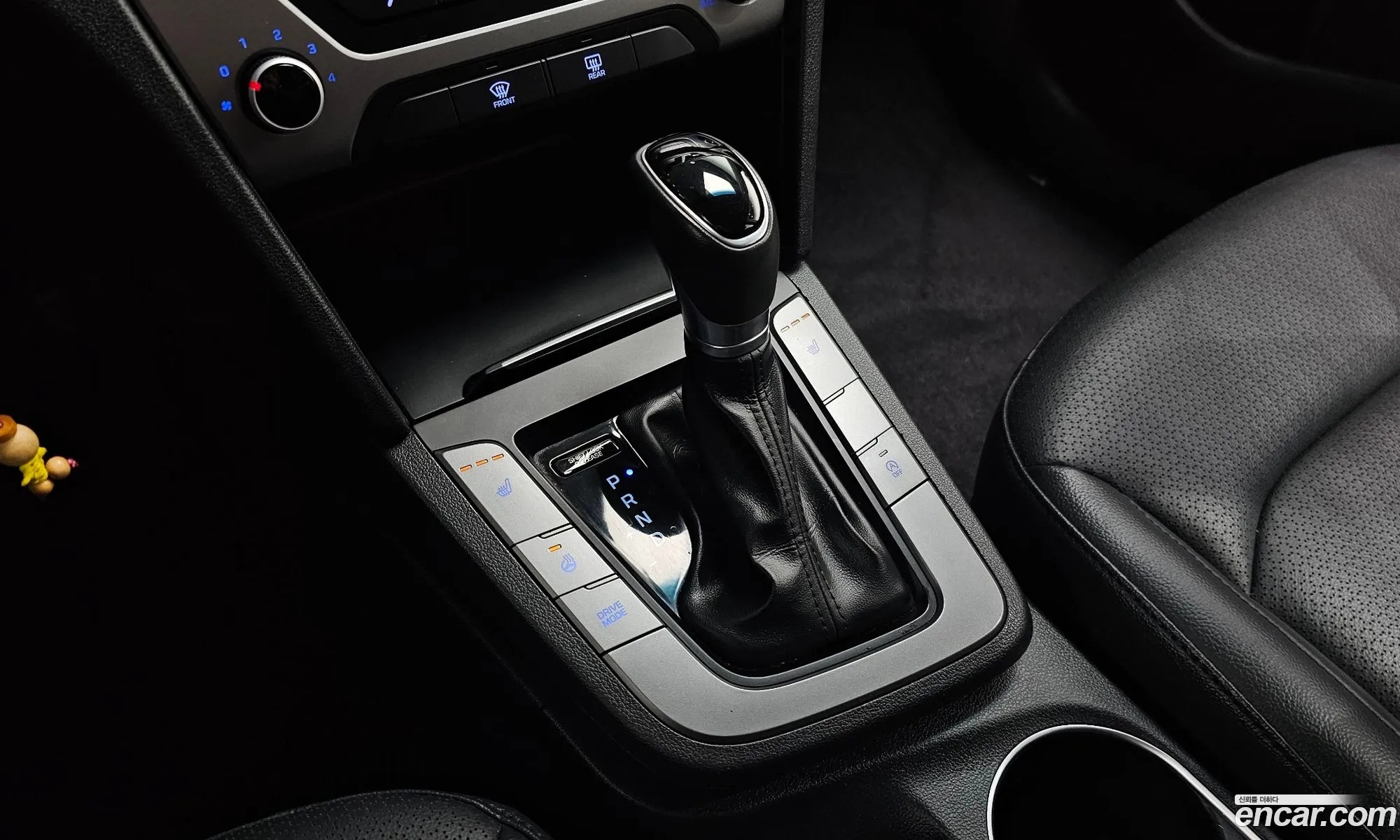Hyundai Elantra AD 2015 — 13