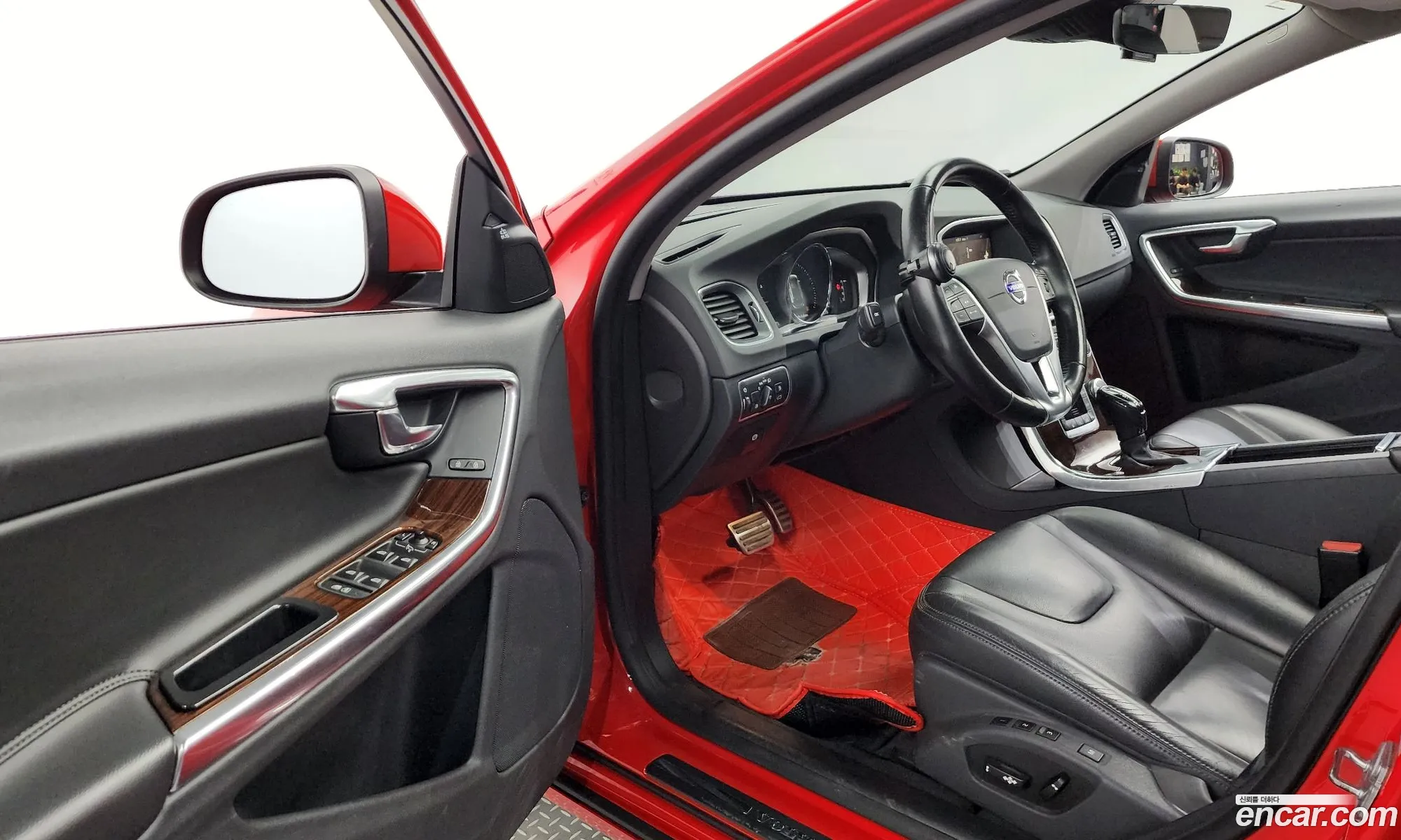 Volvo V60 2018 YV1FW79B0J2397821 — 16
