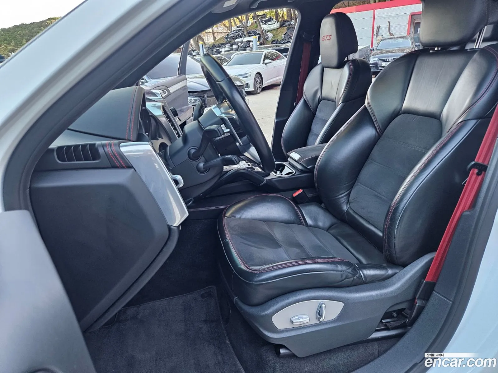 Porsche Cayenne 2018 — 13