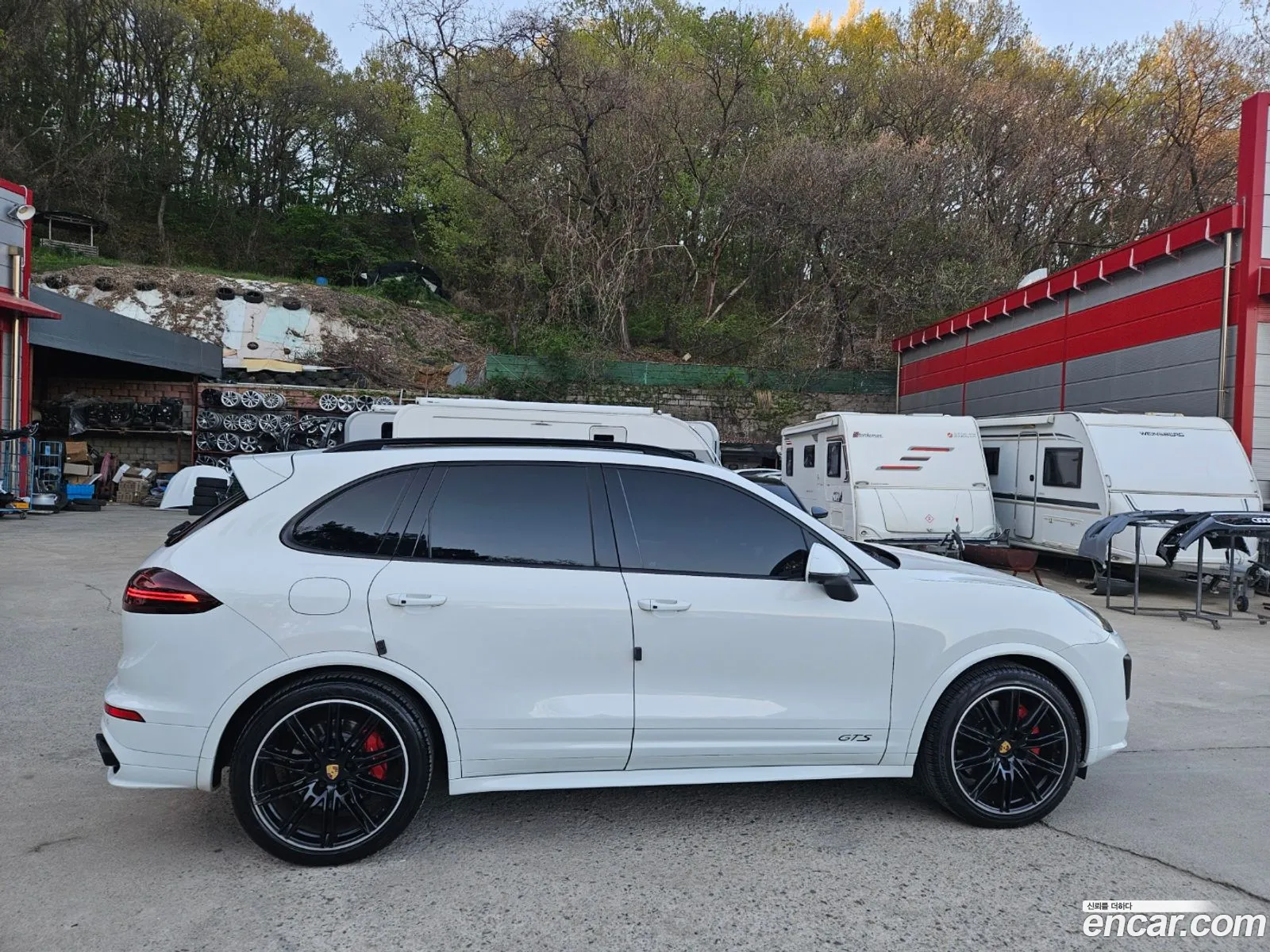Porsche Cayenne 2018 — 11