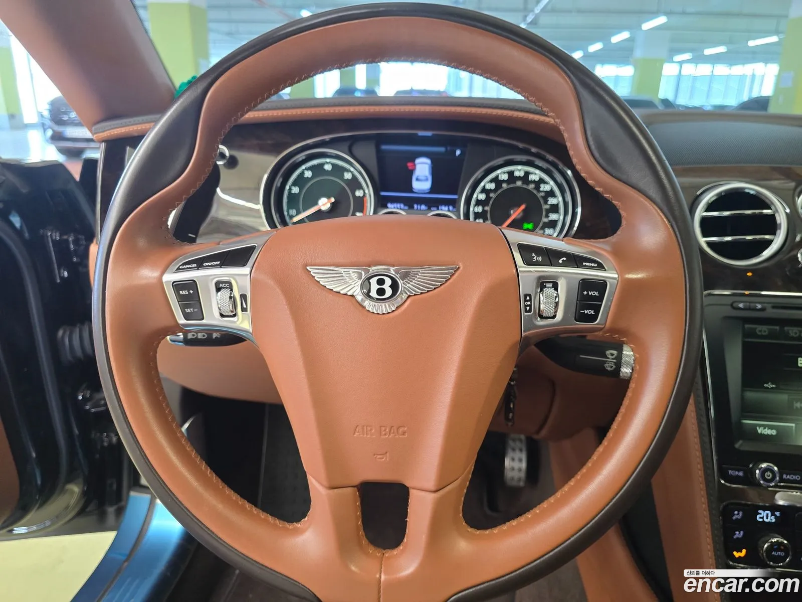 Bentley Flying Spur 2018 — 14
