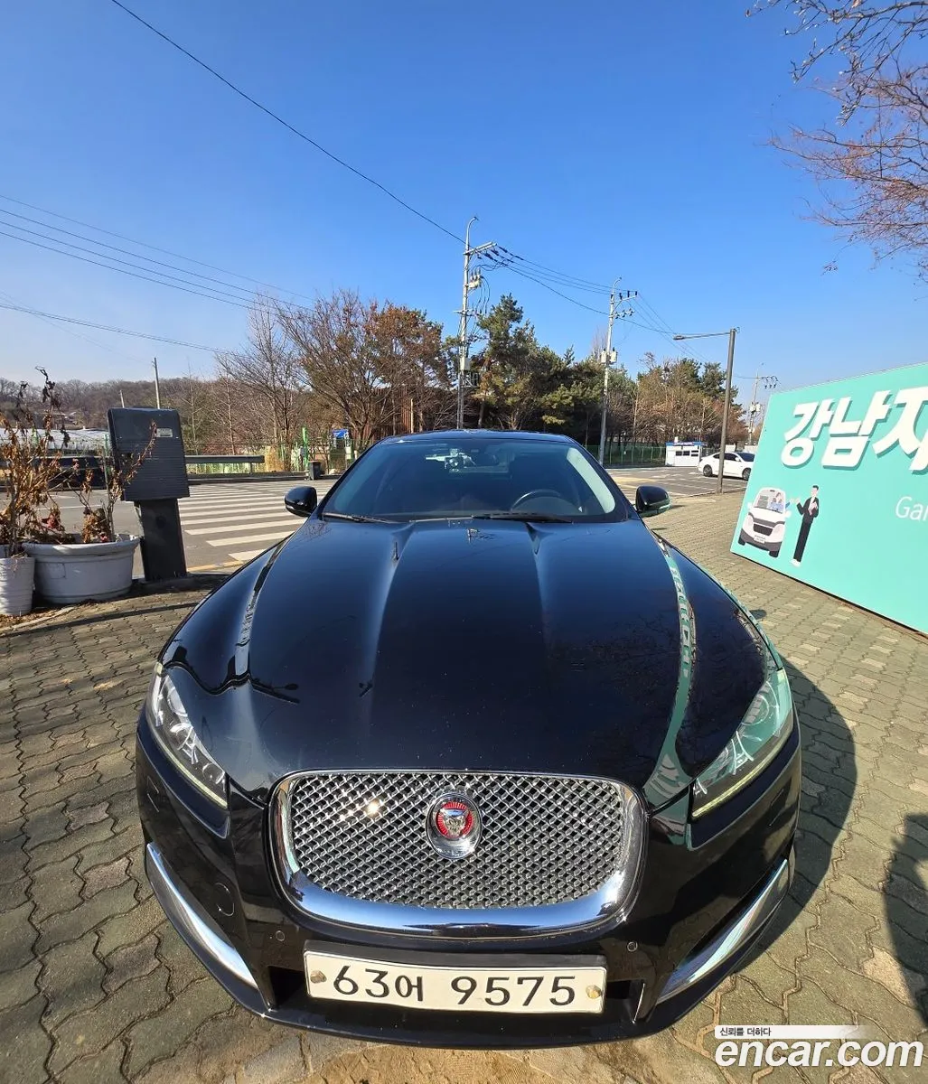Jaguar XF 2015 — 8