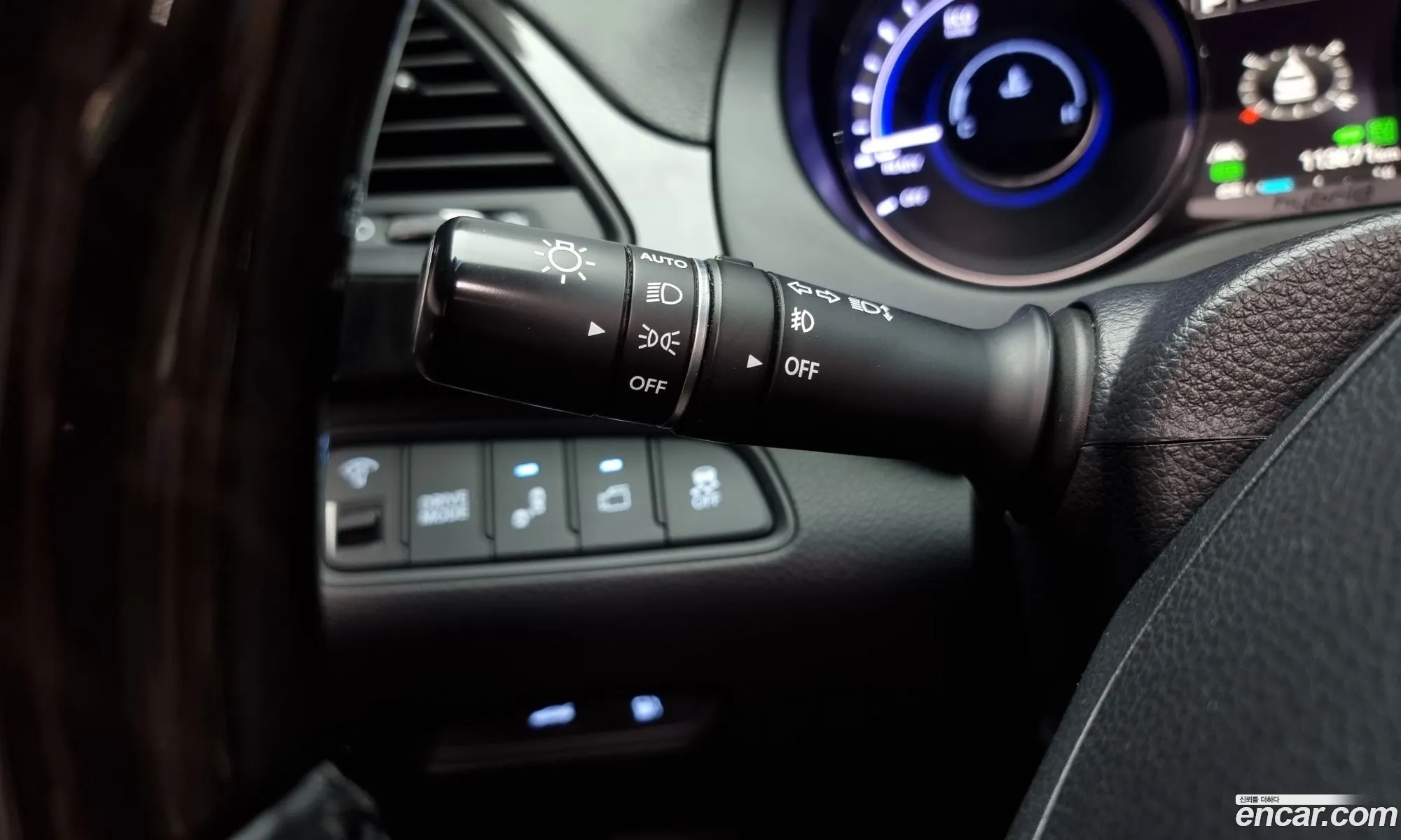Hyundai Grandeur HG Hybrid 2015 — 3