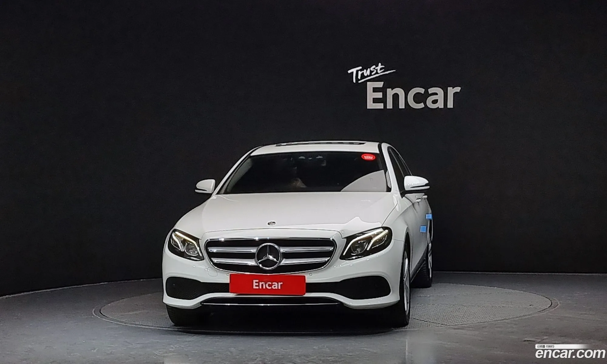 Mercedes-Benz E-Class W213 2018 WDDZF0FB6JA429191 — 4