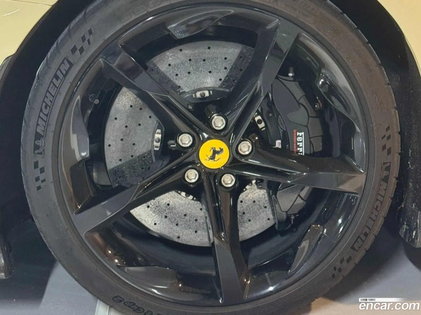 Ferrari SF90 Spider 2023 — 16