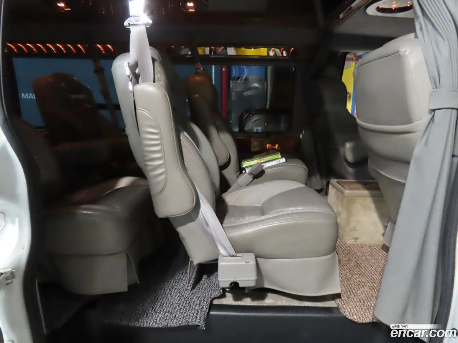 Chevrolet Express Van 2004 — 17