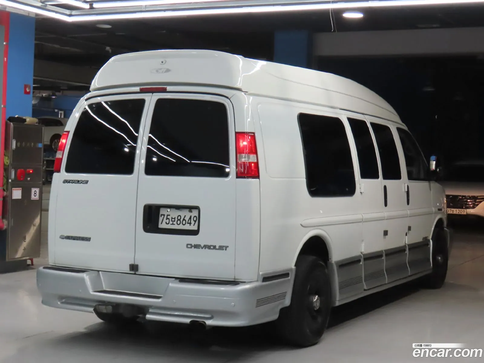 Chevrolet Express Van 2004 — 14