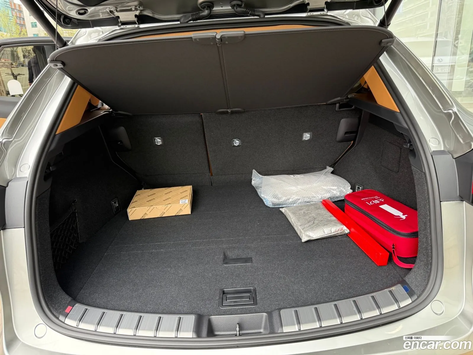 Lexus NX450h+ 2025 — 17