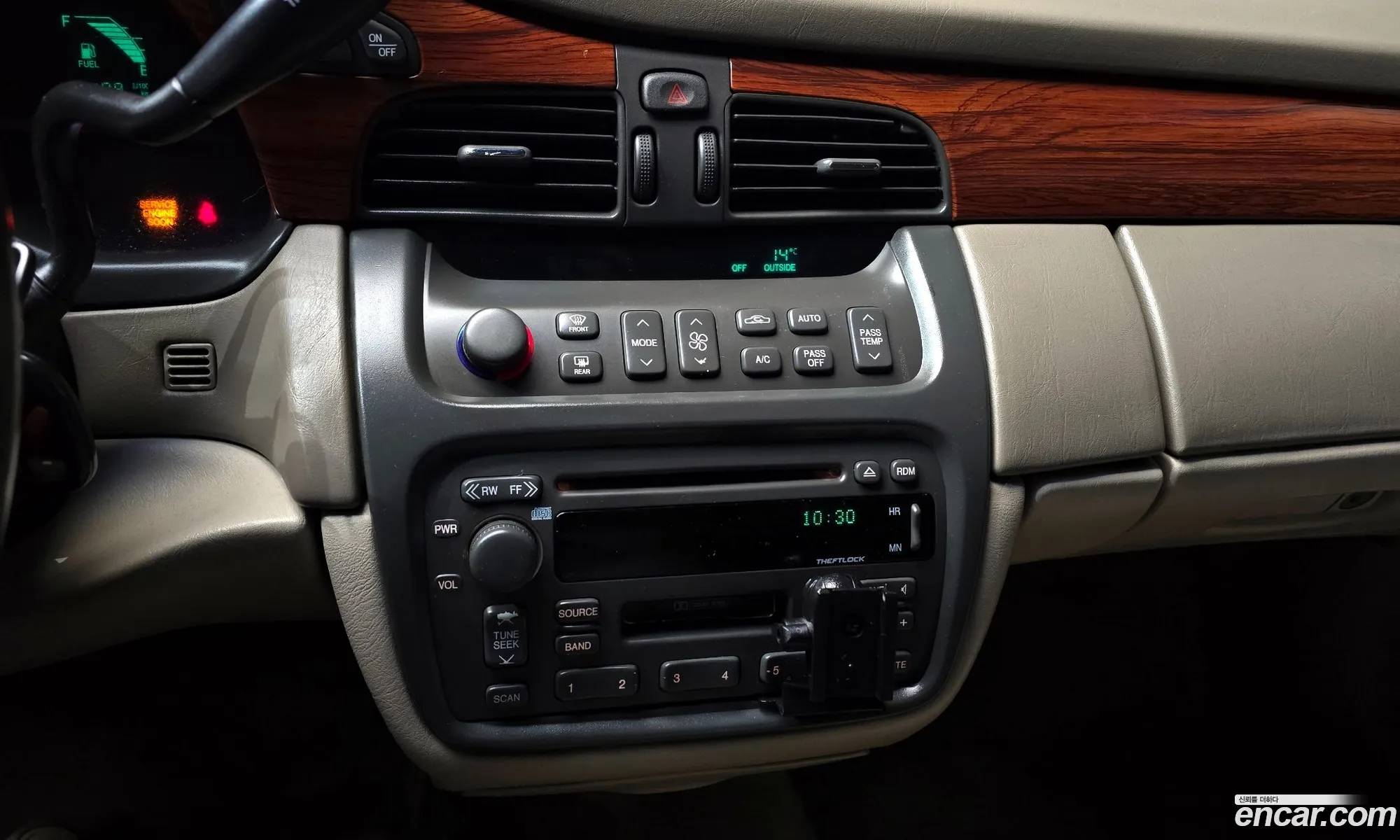 Cadillac DeVille 2001 1G6KD54Y81U205282 — 10