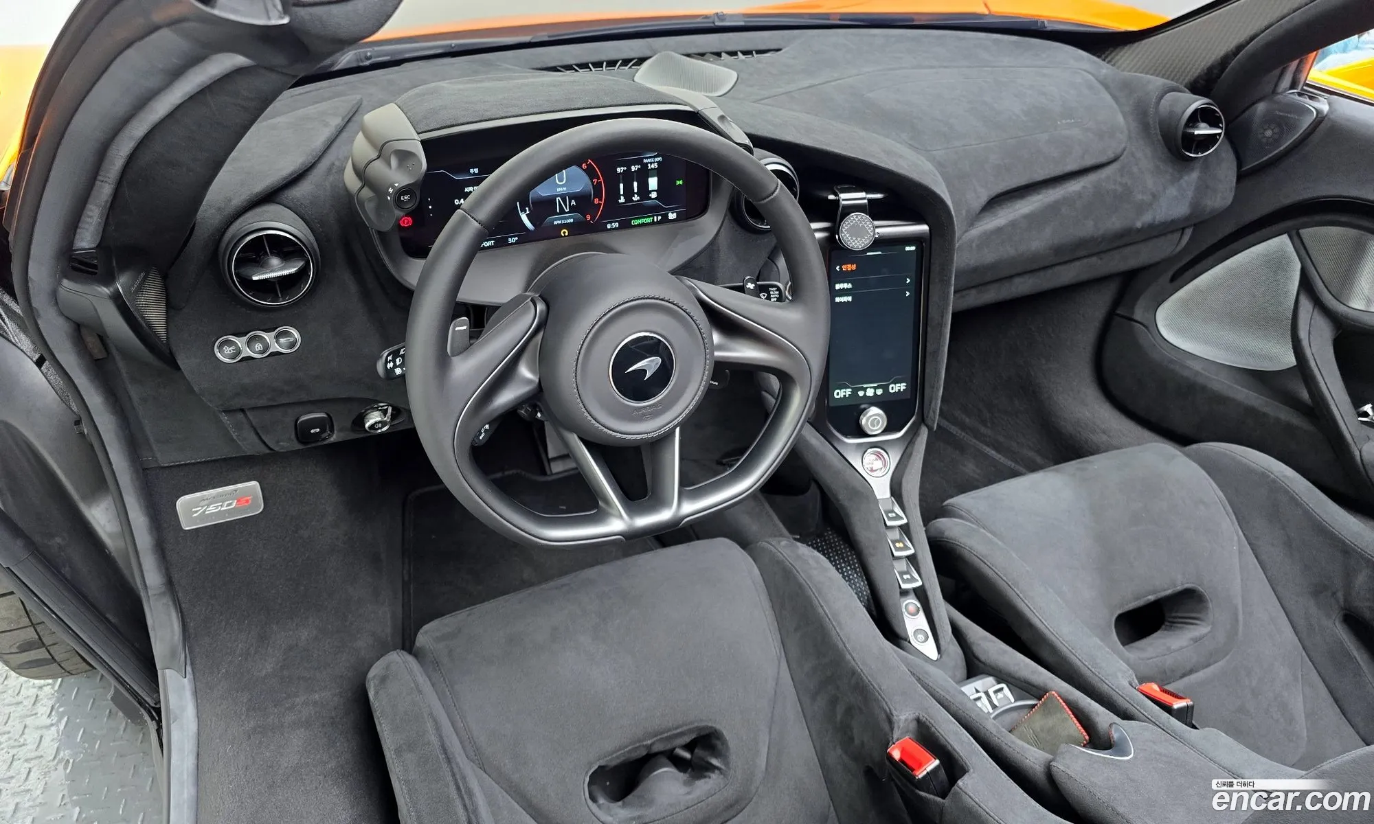 McLaren 750S 2024 SBM14BCBXRW007430 — 14