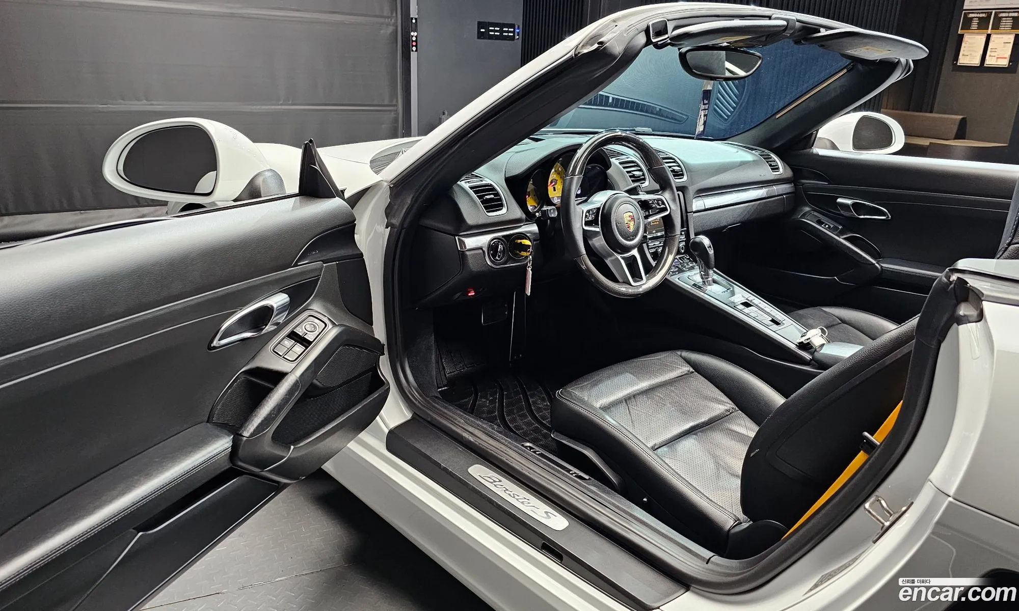 Porsche Boxster 2015 WP0CB2989FS140296 — 18