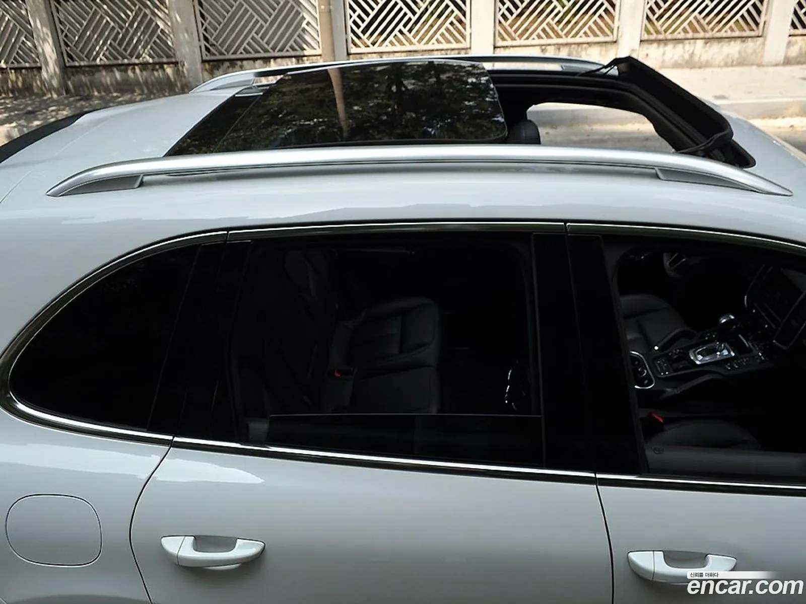Porsche Cayenne 2015 — 11