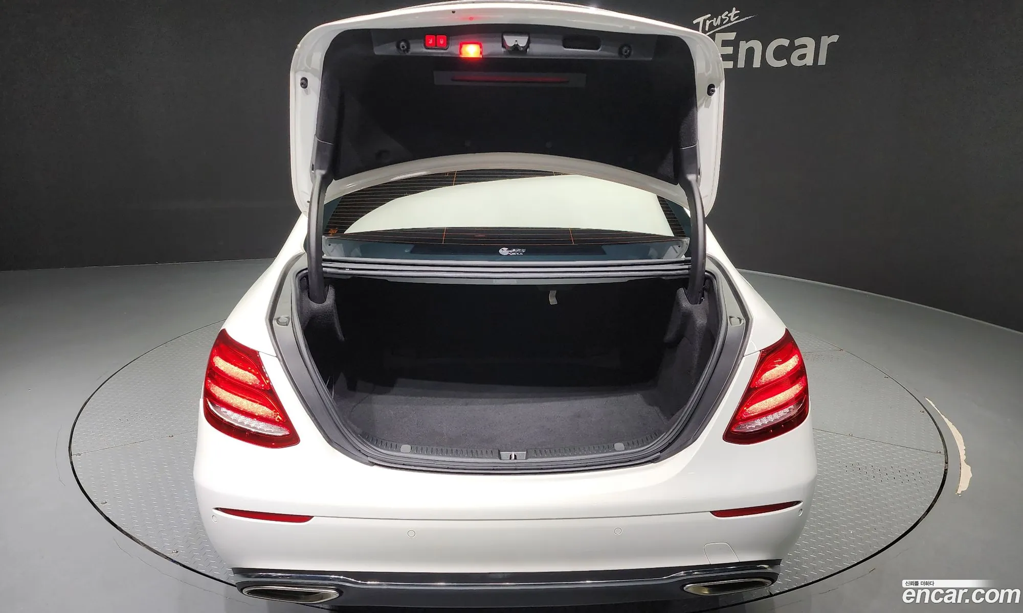Mercedes-Benz E-Class W213 2018 — 6