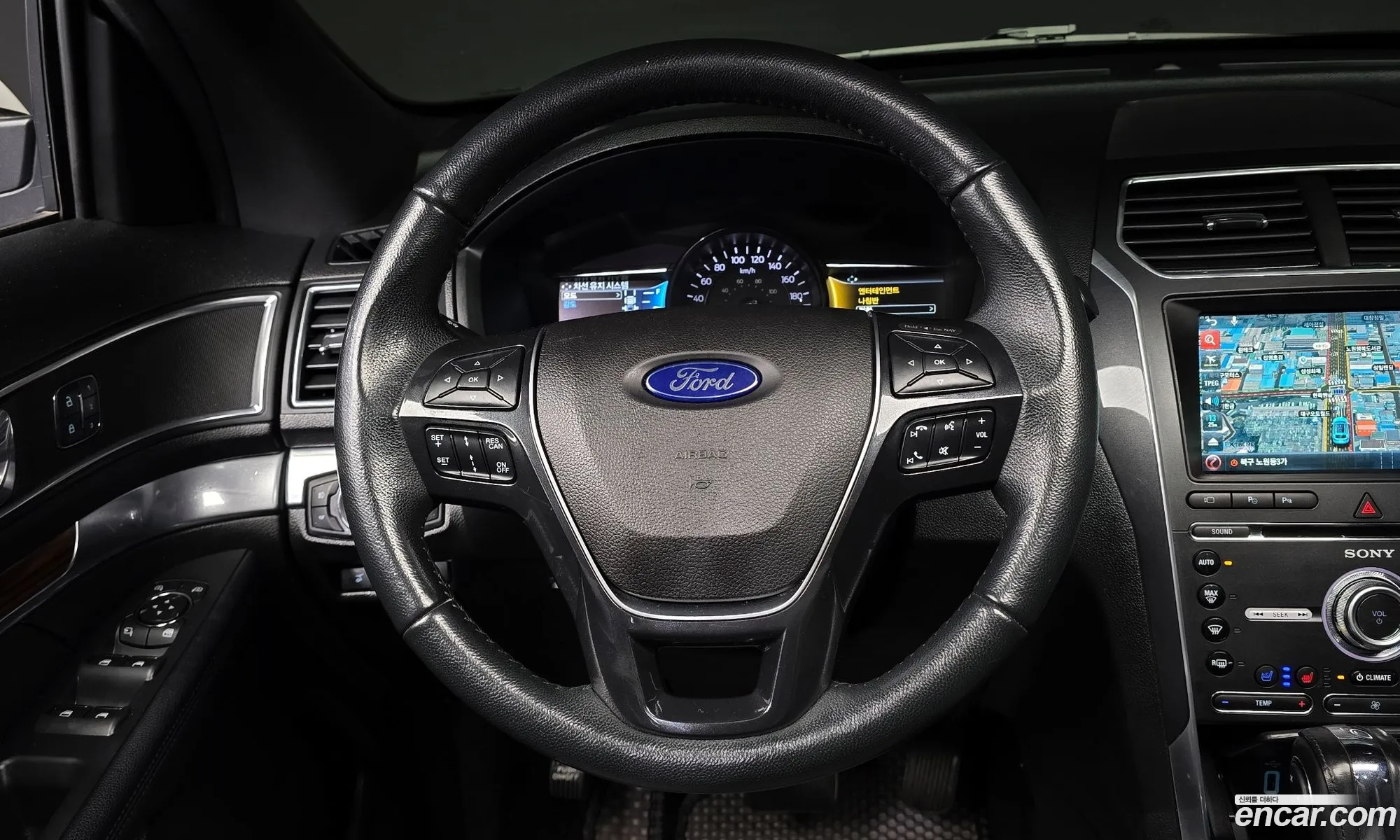 Ford Explorer 2018 1FM5K8FH7JGA09536 — 17