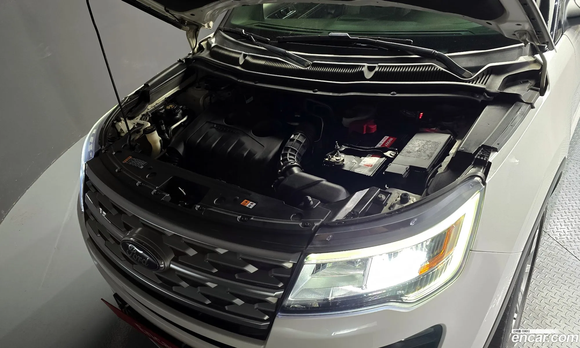Ford Explorer 2018 1FM5K8FH7JGA09536 — 20