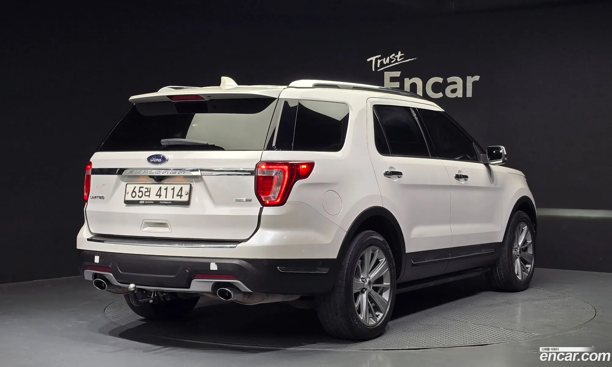 Ford Explorer 2018 1FM5K8FH7JGA09536 — 16