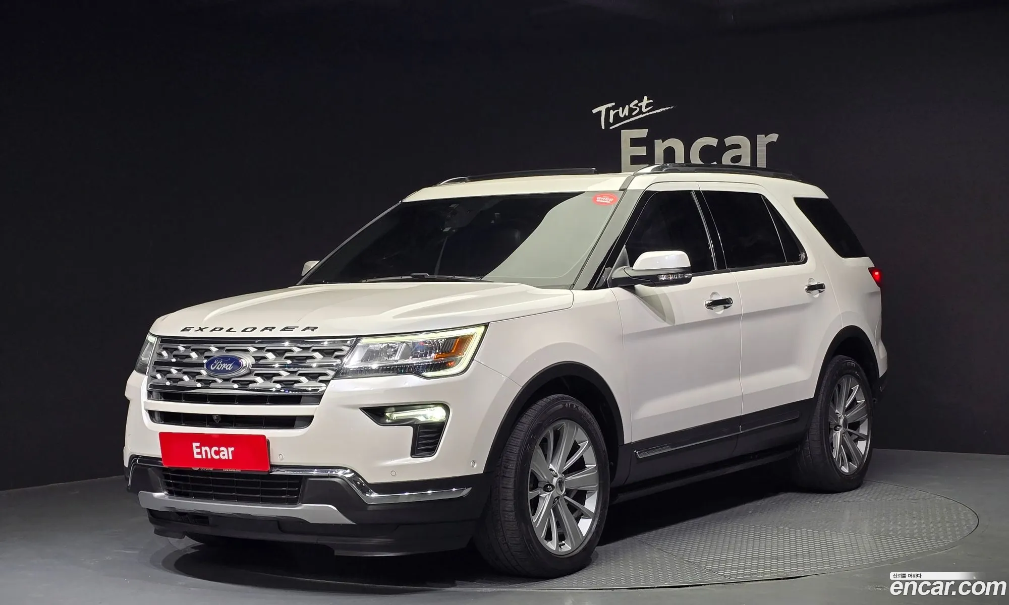 Ford Explorer 2018 1FM5K8FH7JGA09536 — 2