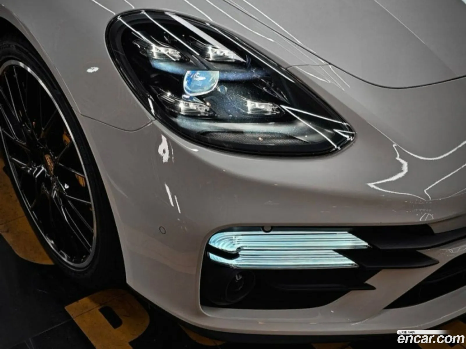 Porsche Panamera 2018 — 20
